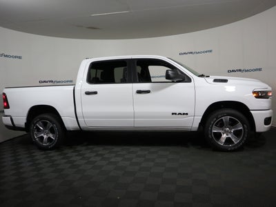 2026 RAM 1500 Express Crew Cab 4x4
