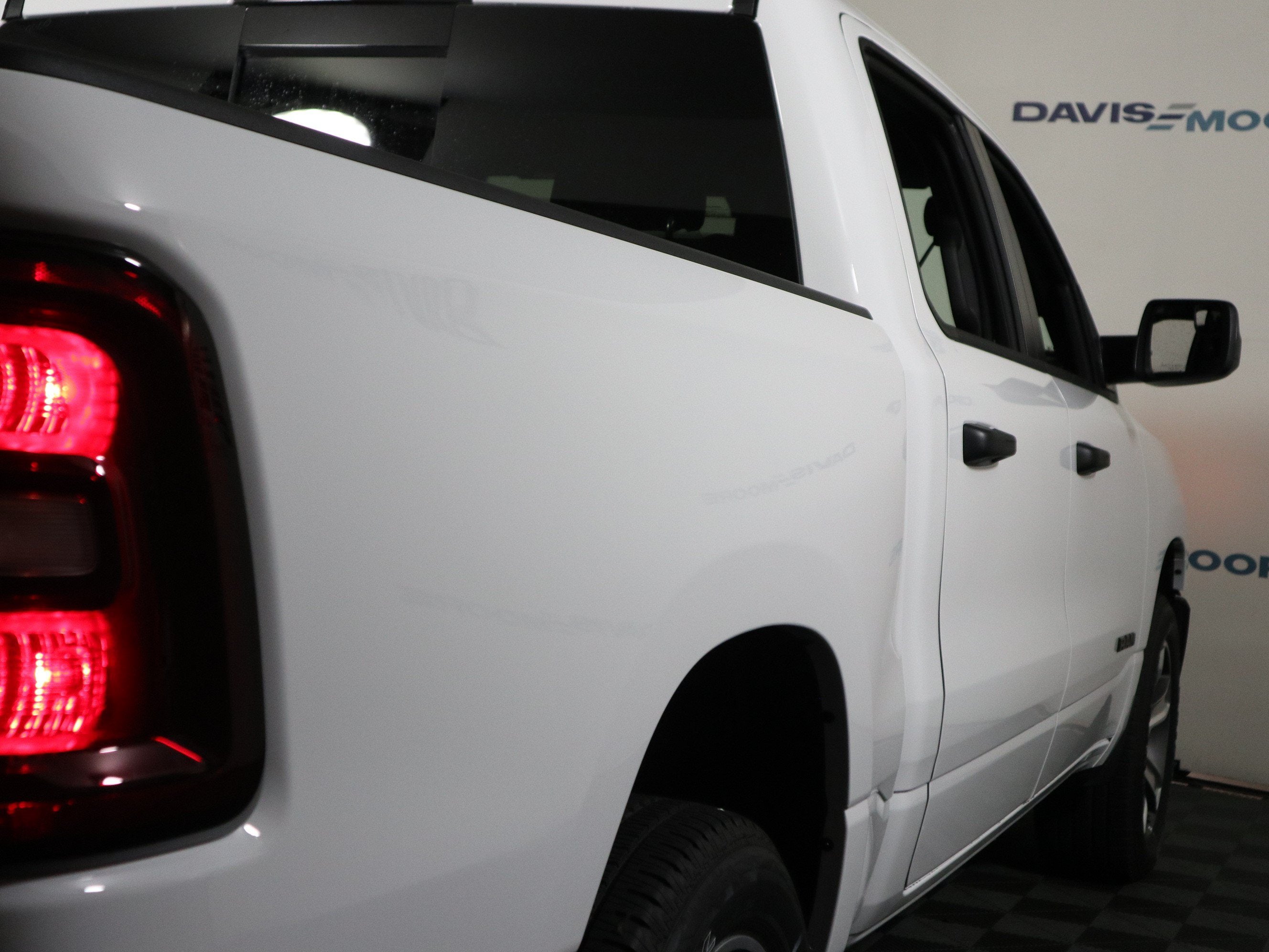 2026 RAM 1500 Express Crew Cab 4x4