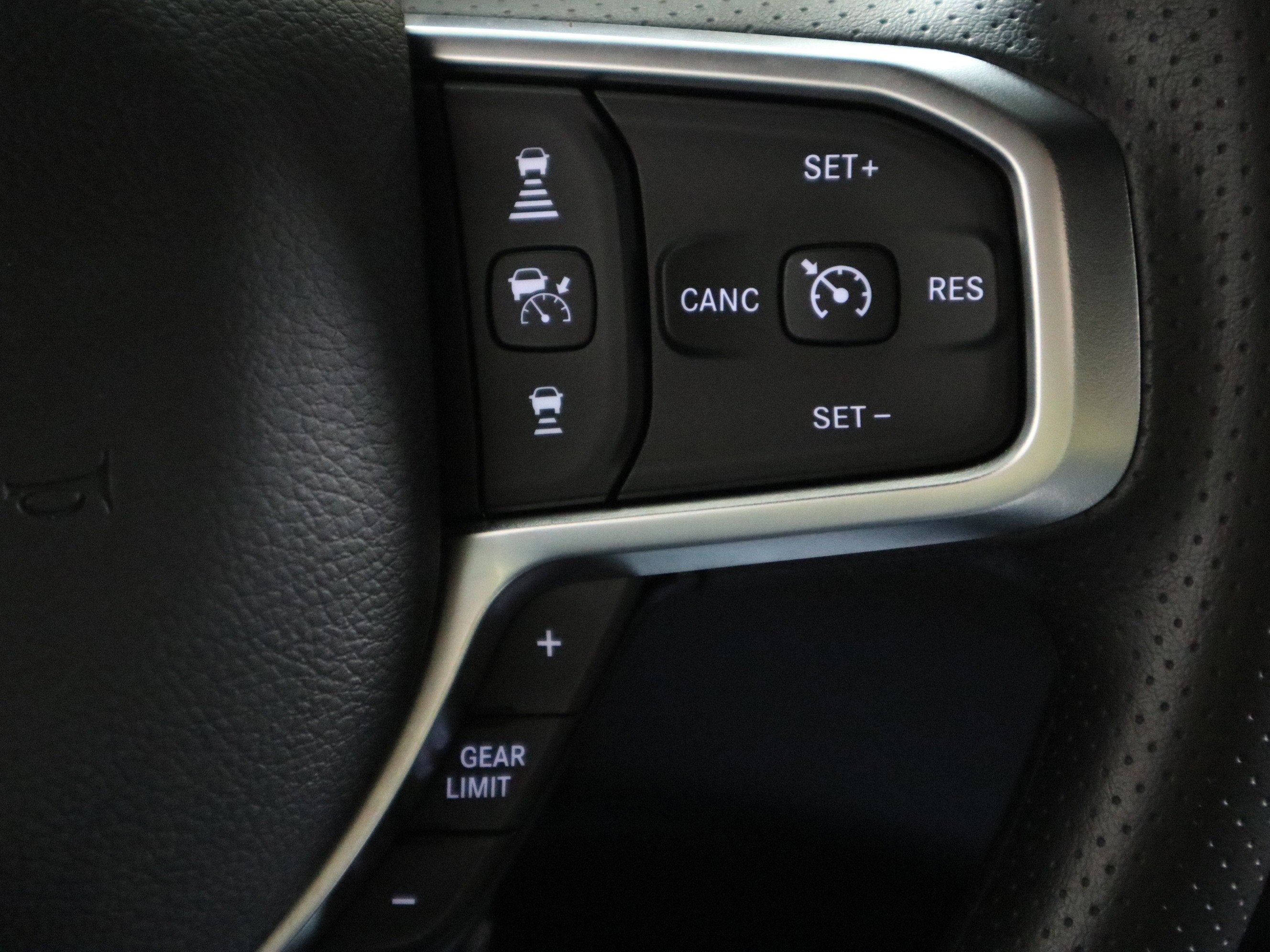 2026 RAM 1500 Express Crew Cab 4x4