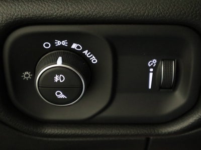 2026 RAM 1500 Express Crew Cab 4x4