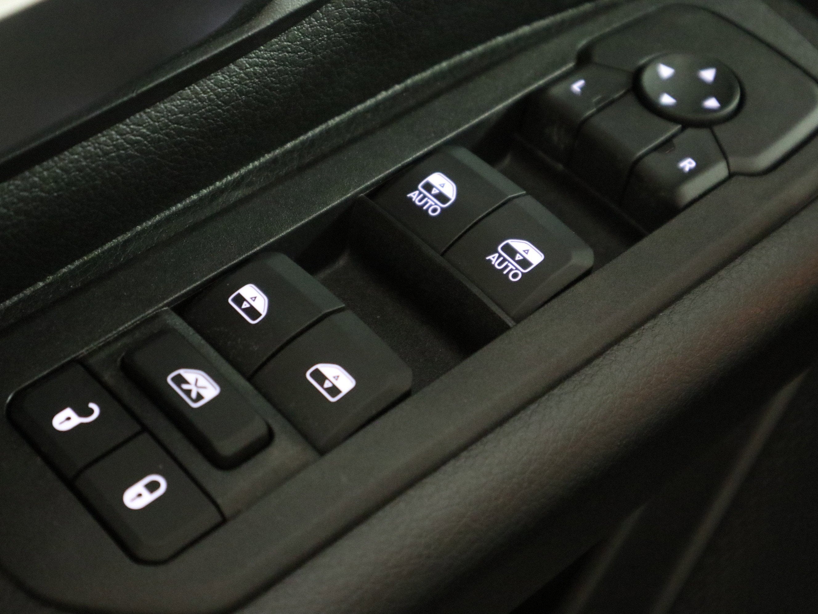 2026 RAM 1500 Express Crew Cab 4x4