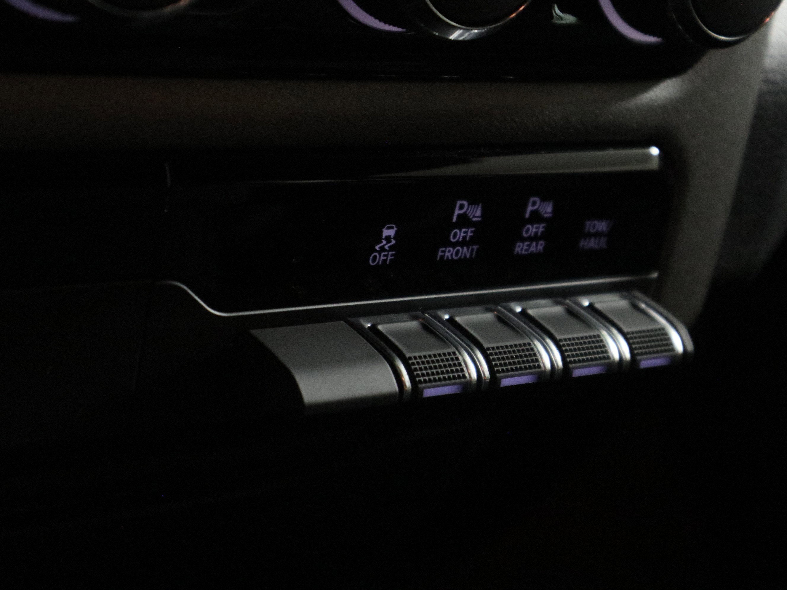 2026 RAM 1500 Express Crew Cab 4x4