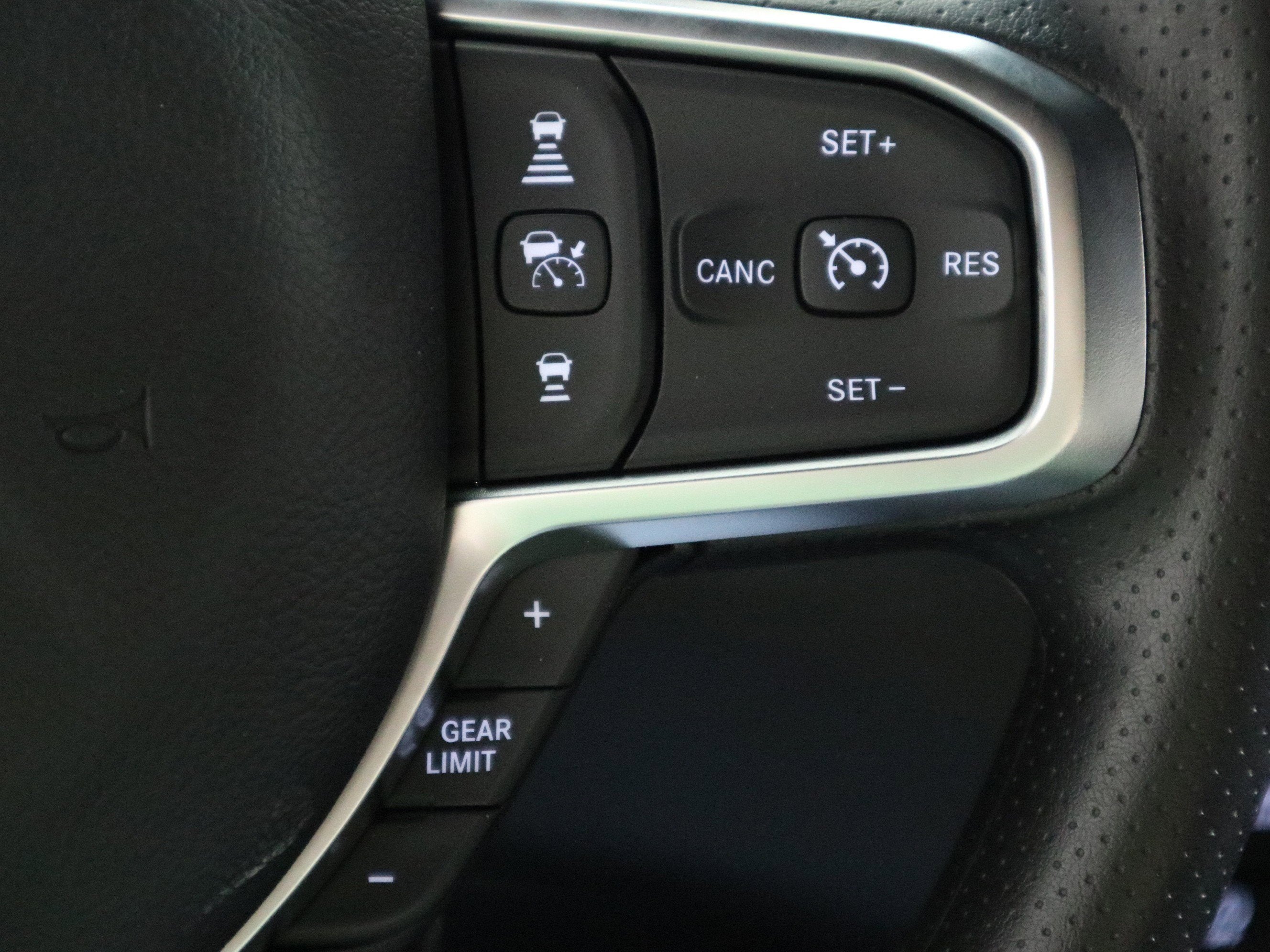 2026 RAM 1500 Express Crew Cab 4x4