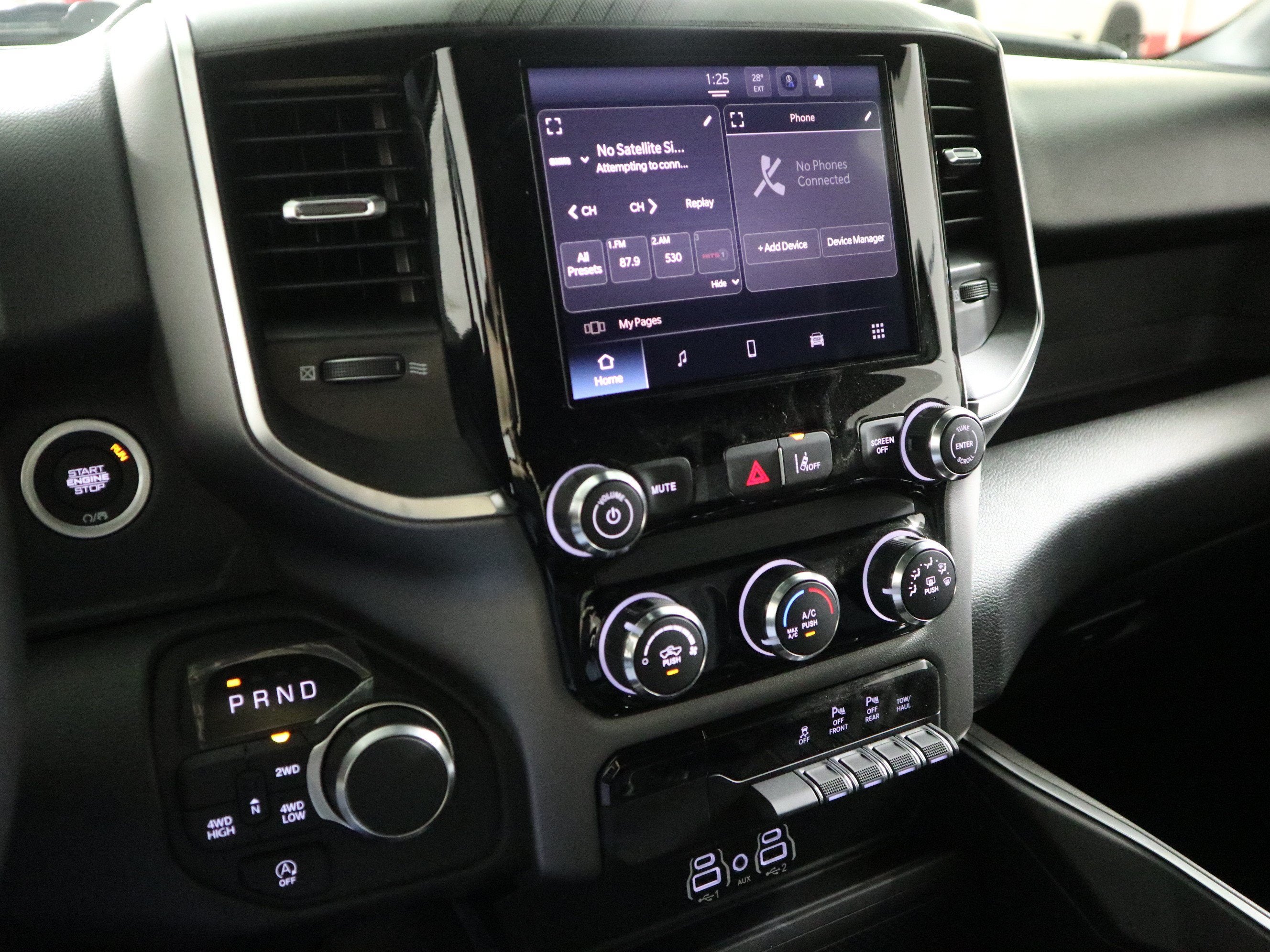 2026 RAM 1500 Express Crew Cab 4x4