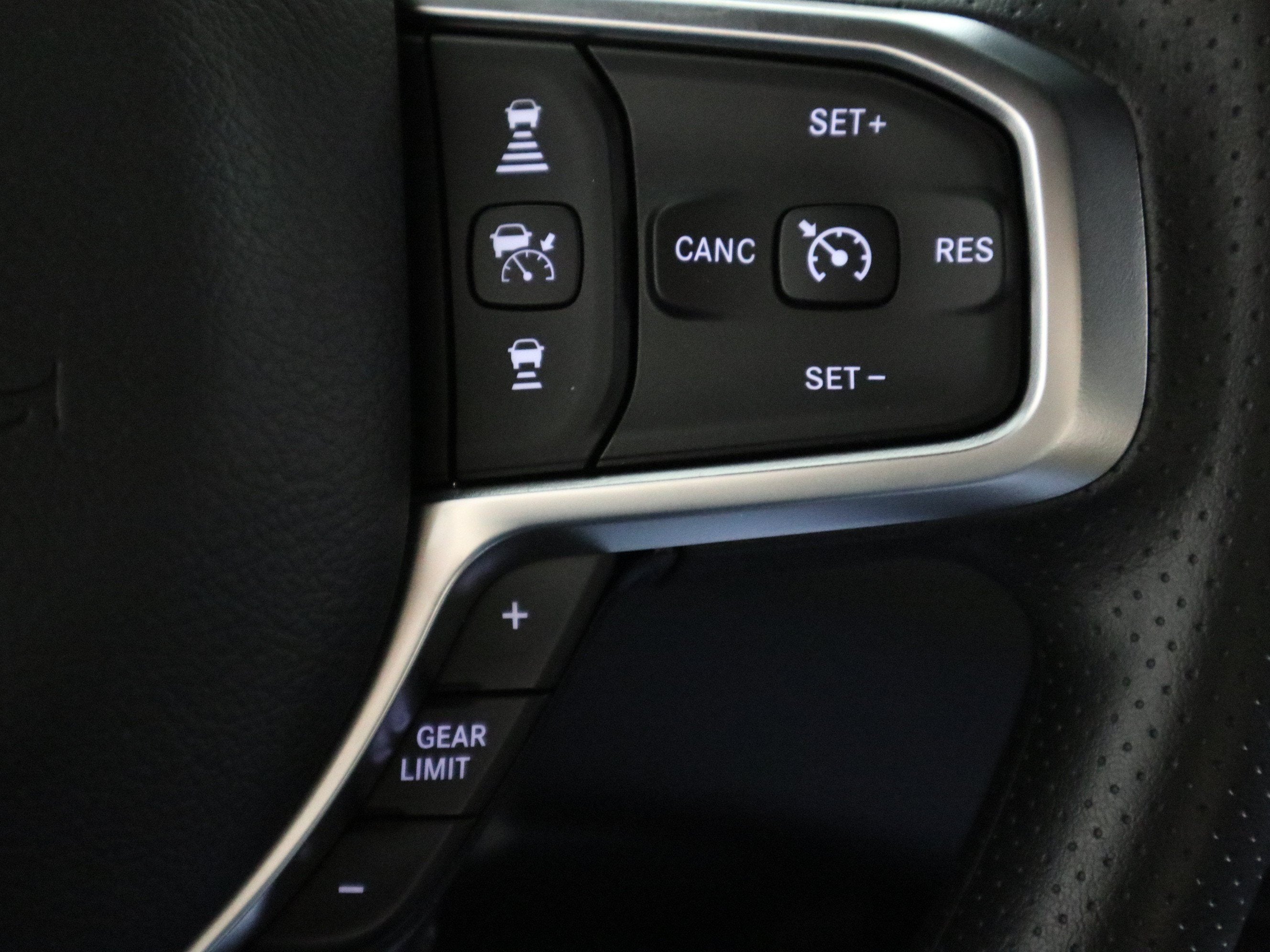 2026 RAM 1500 Express Crew Cab 4x4