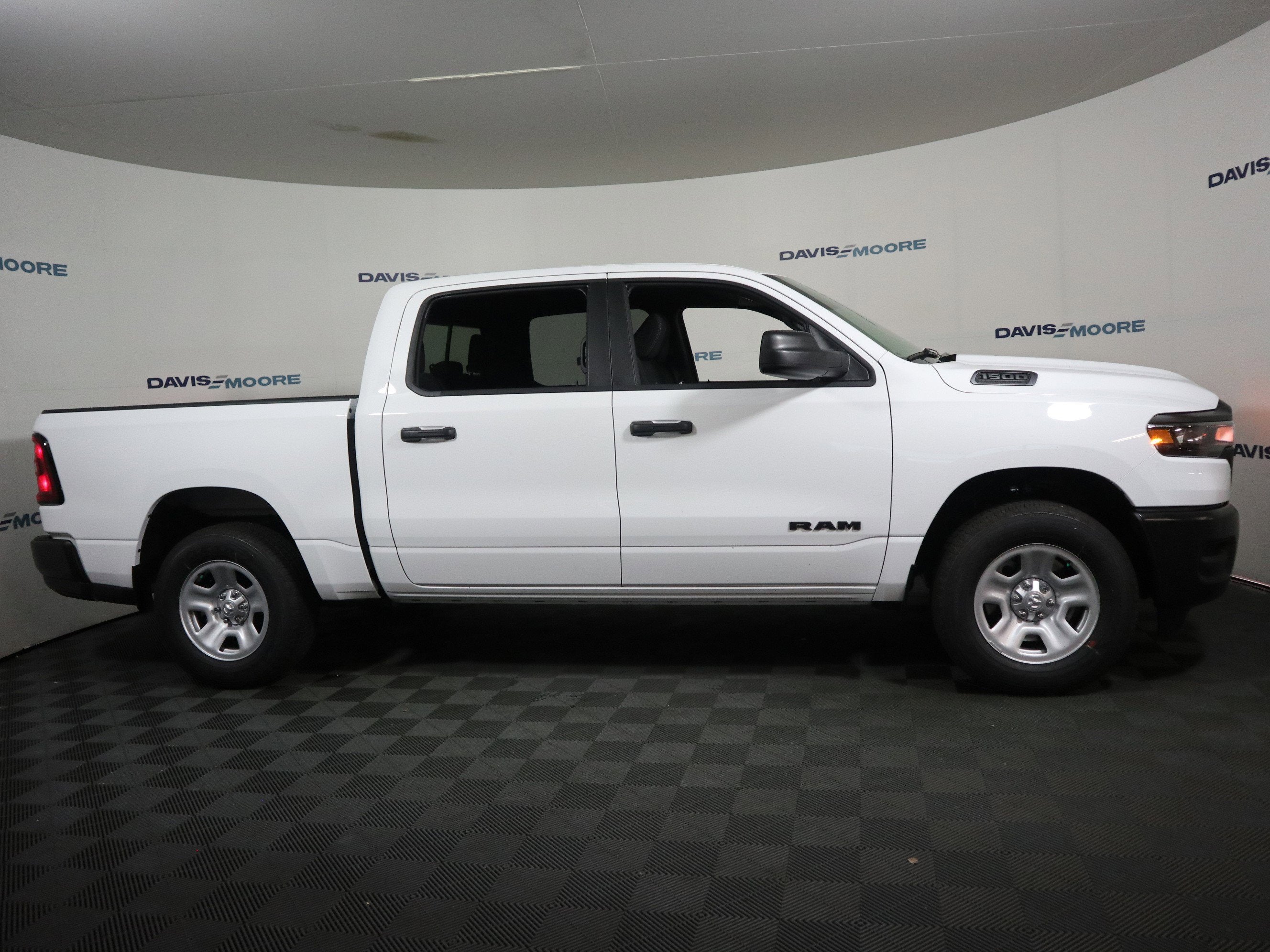 2026 RAM 1500 Tradesman Crew Cab 4x4