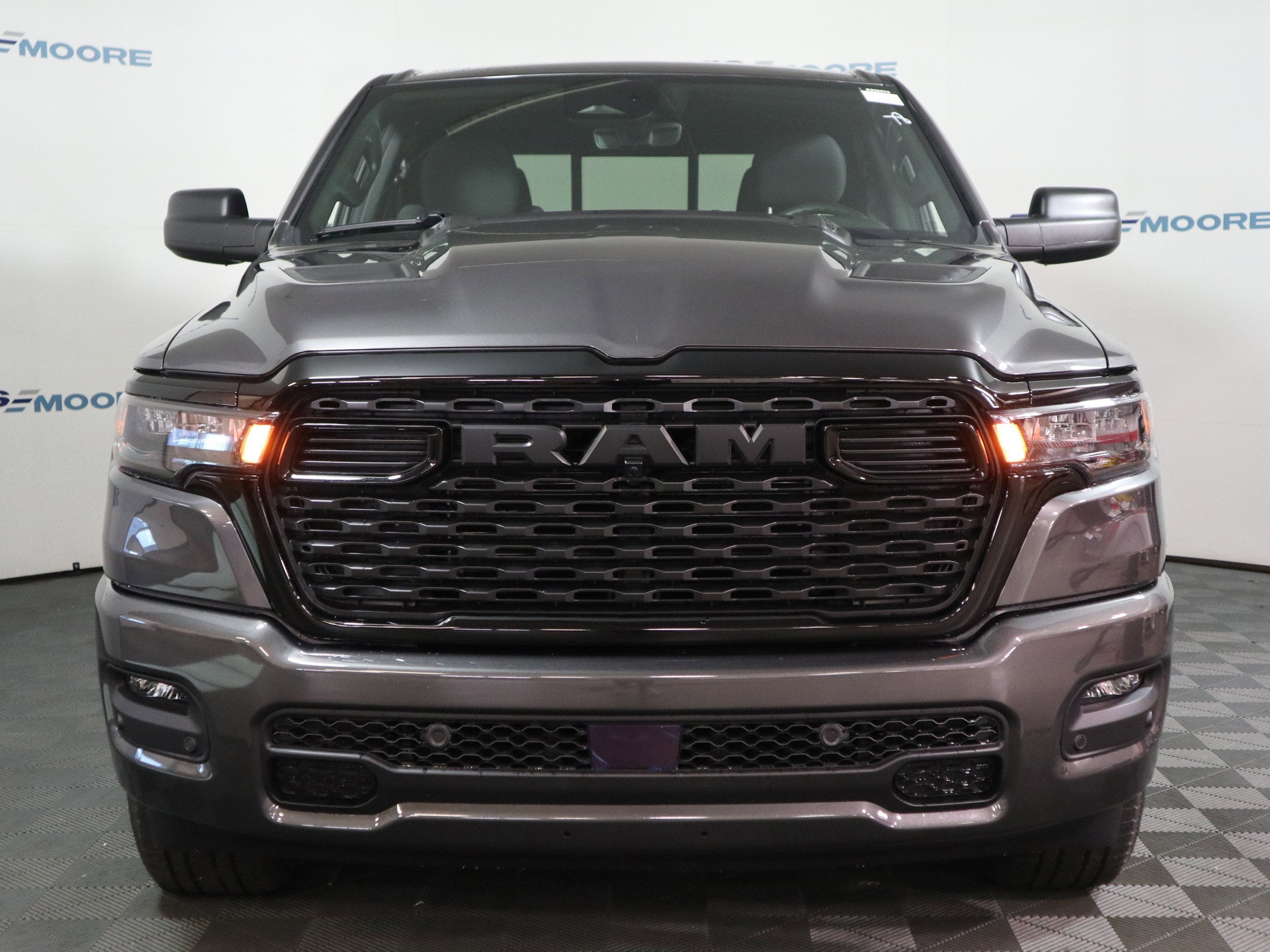 2026 RAM 1500 Express Crew Cab 4x4
