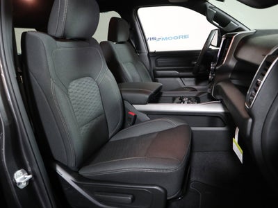 2026 RAM 1500 Express Crew Cab 4x4