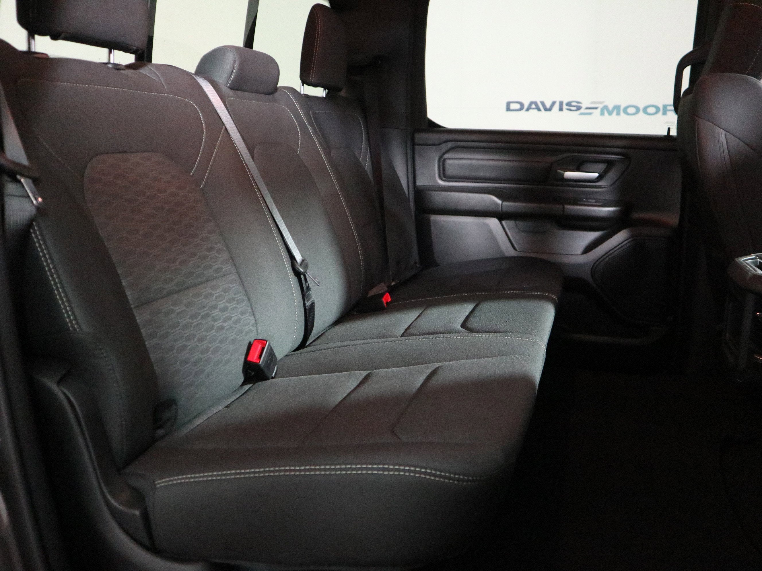 2026 RAM 1500 Express Crew Cab 4x4