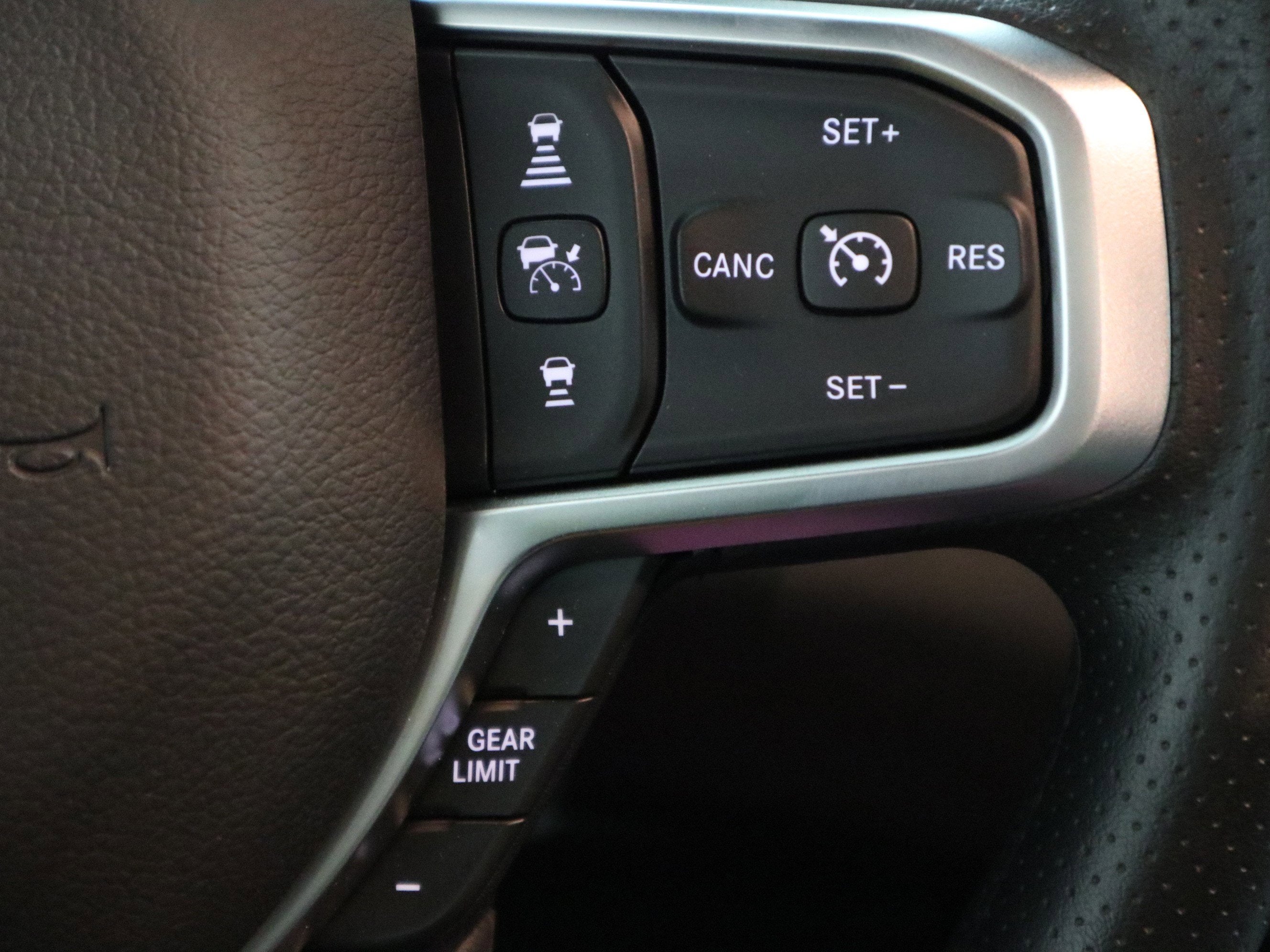 2026 RAM 1500 Express Crew Cab 4x4