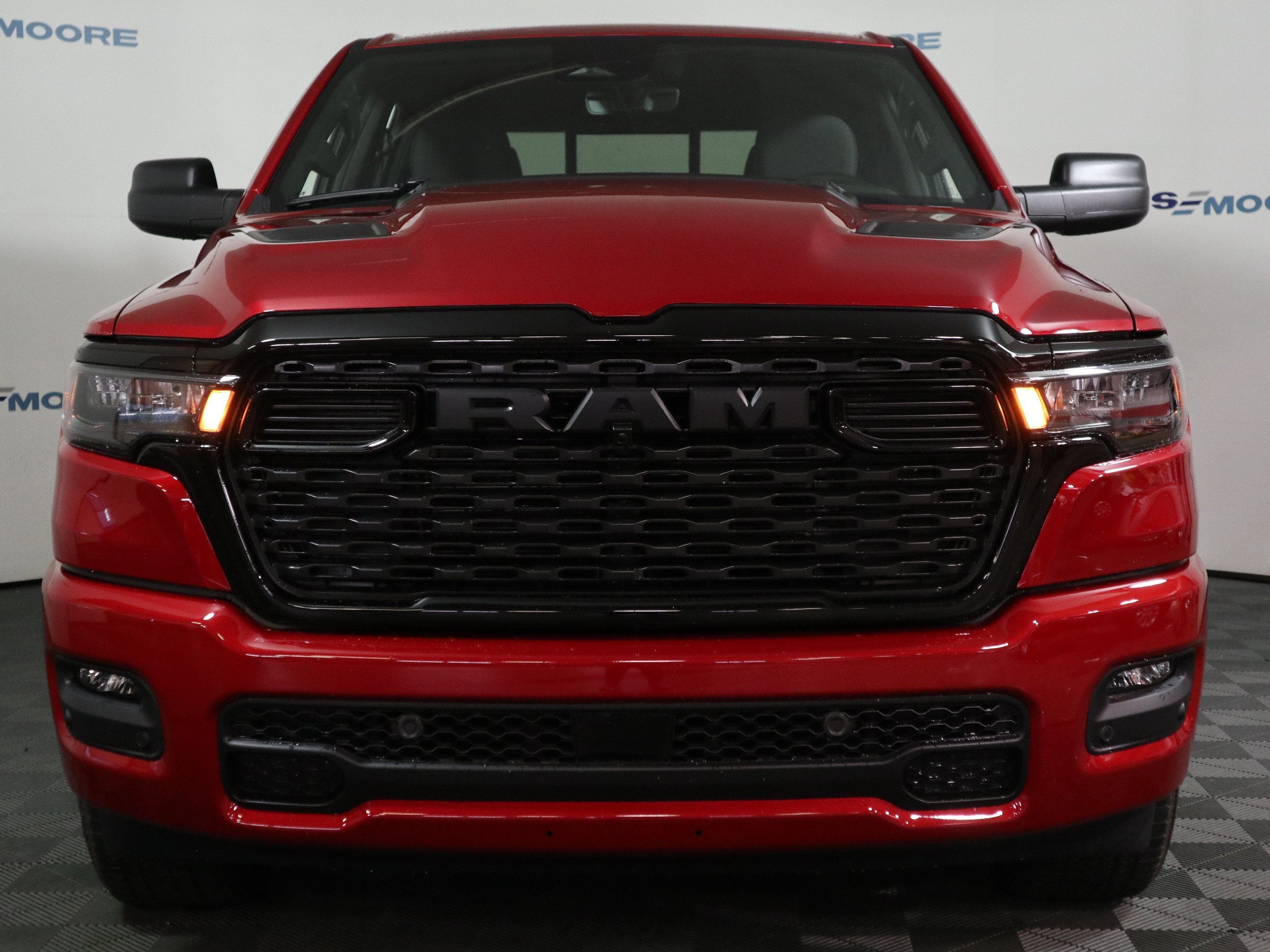 2026 RAM 1500 Express 4x4 Crew Cab