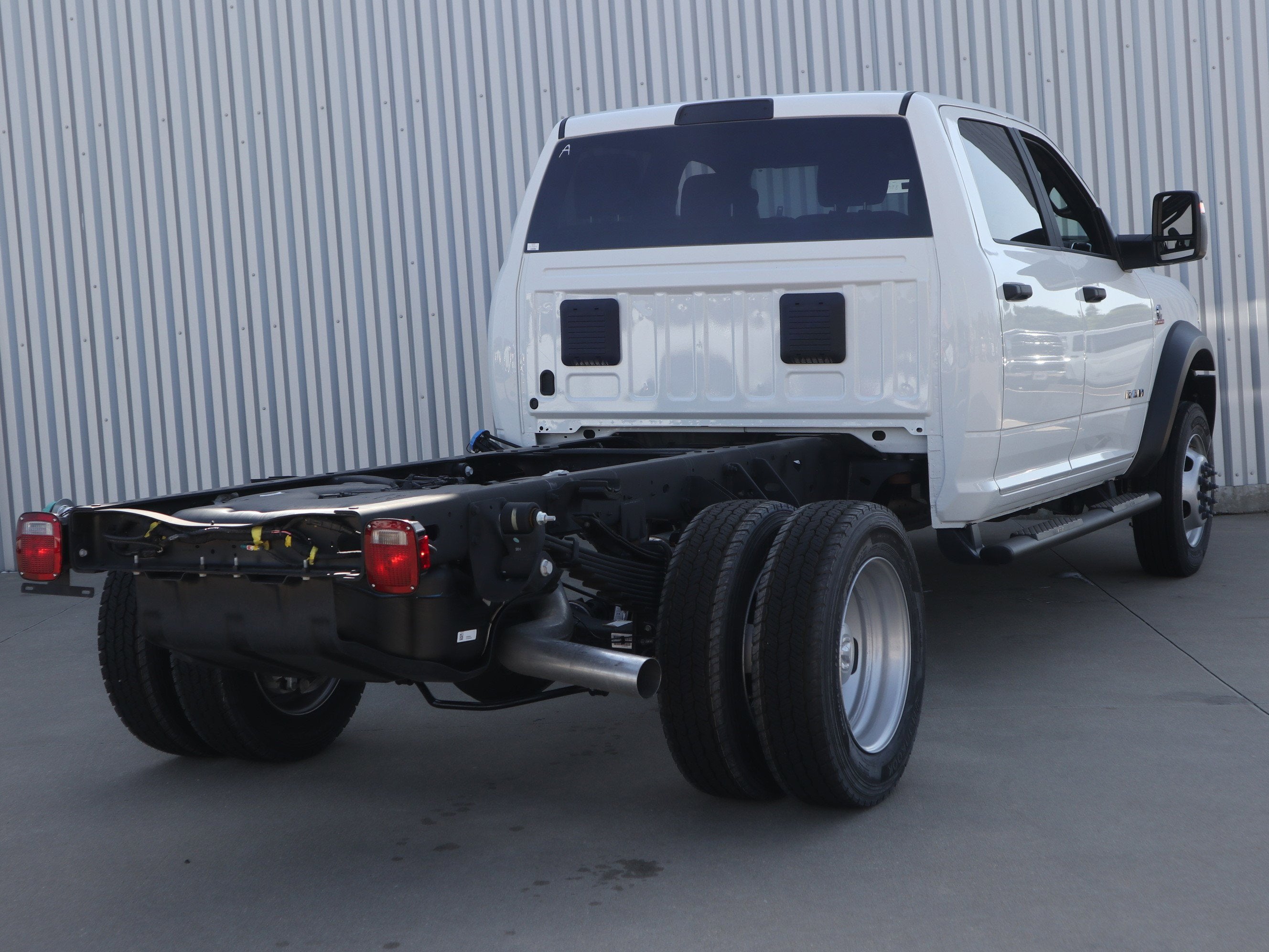 2026 RAM 4500 Chassis Cab Big Horn Crew Cab 4x4