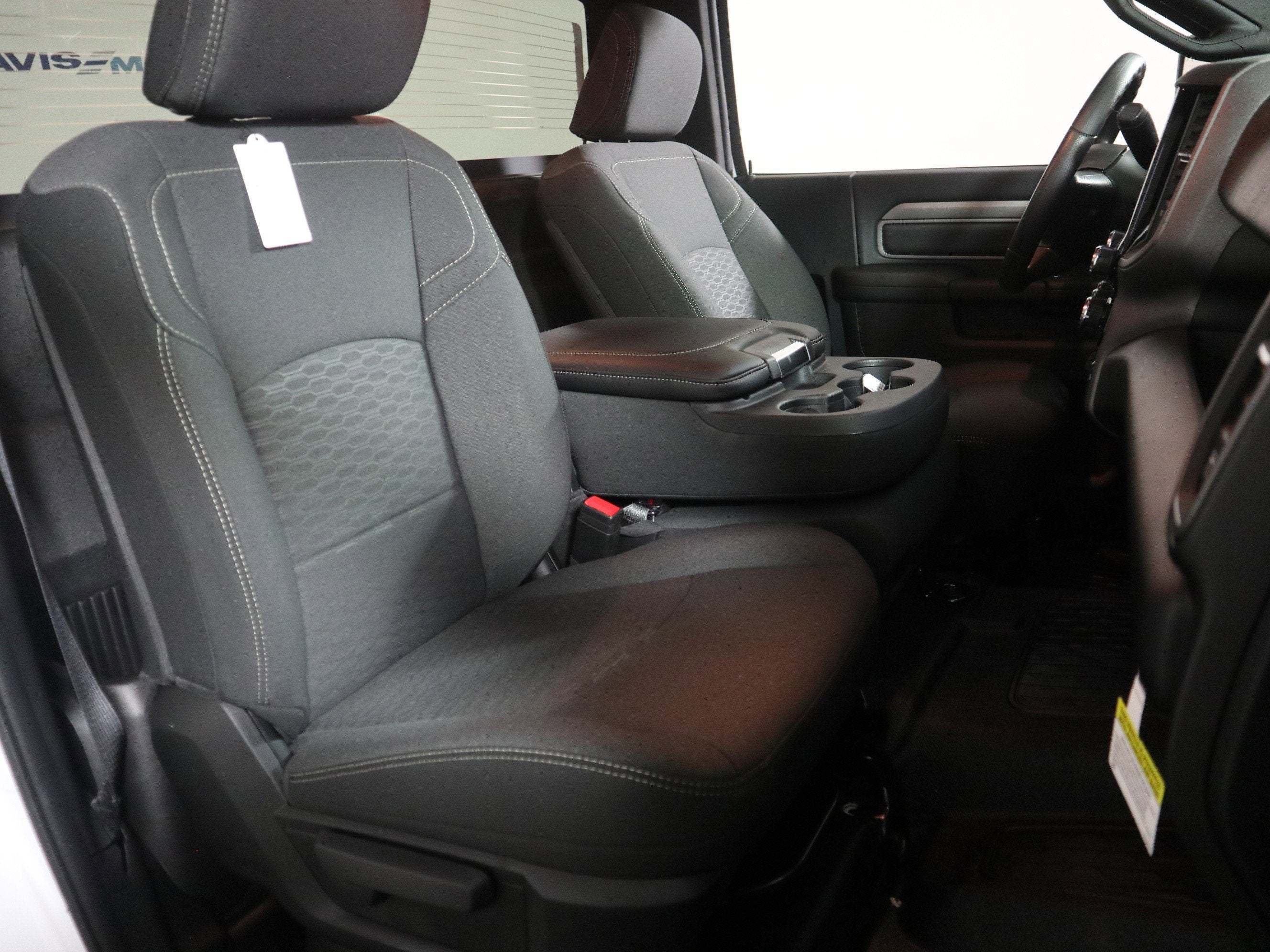 2026 RAM 5500 Chassis Cab Tradesman Reg Cab 4x4