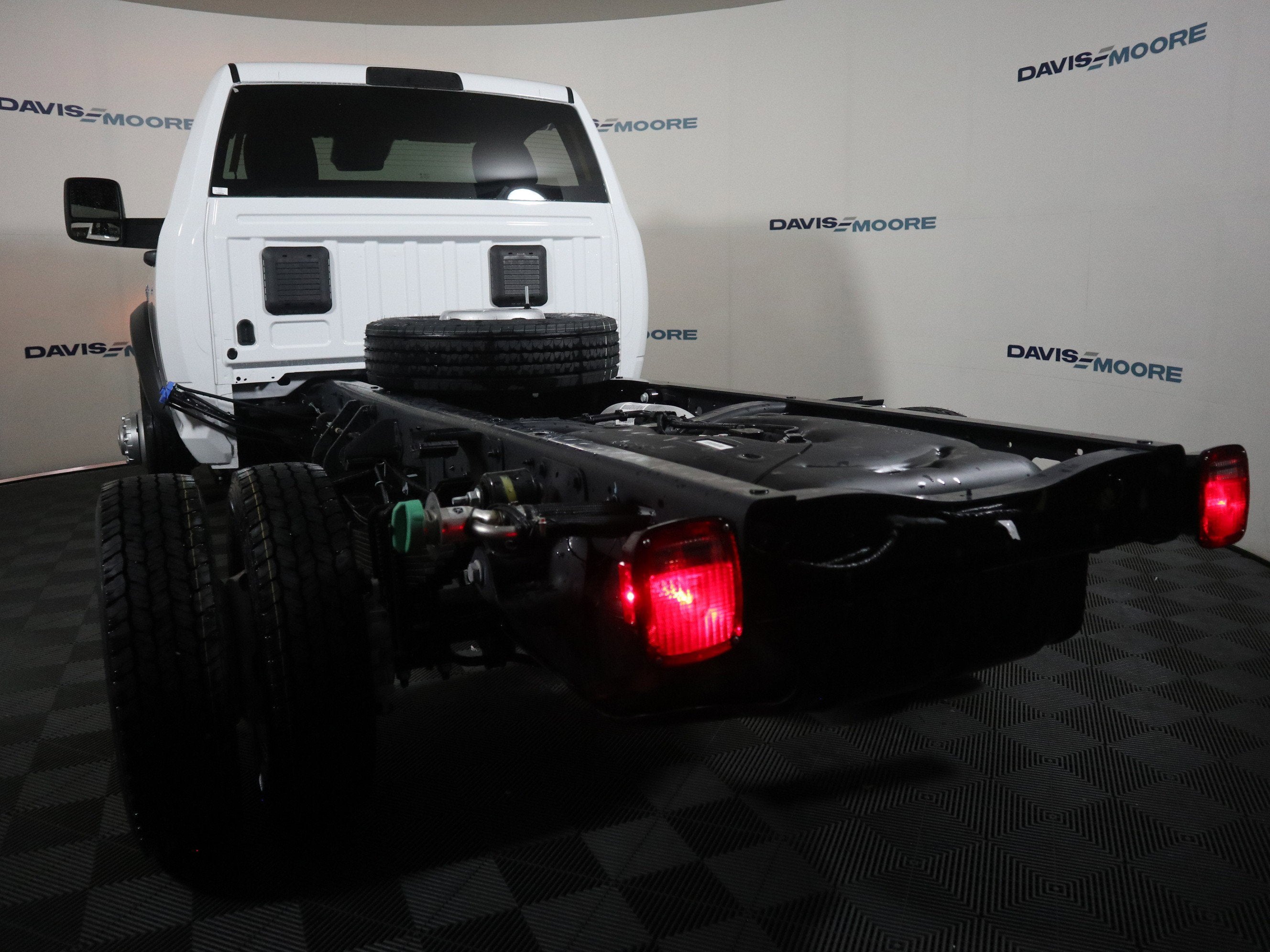 2026 RAM 5500 Chassis Cab Tradesman Reg Cab 4x4