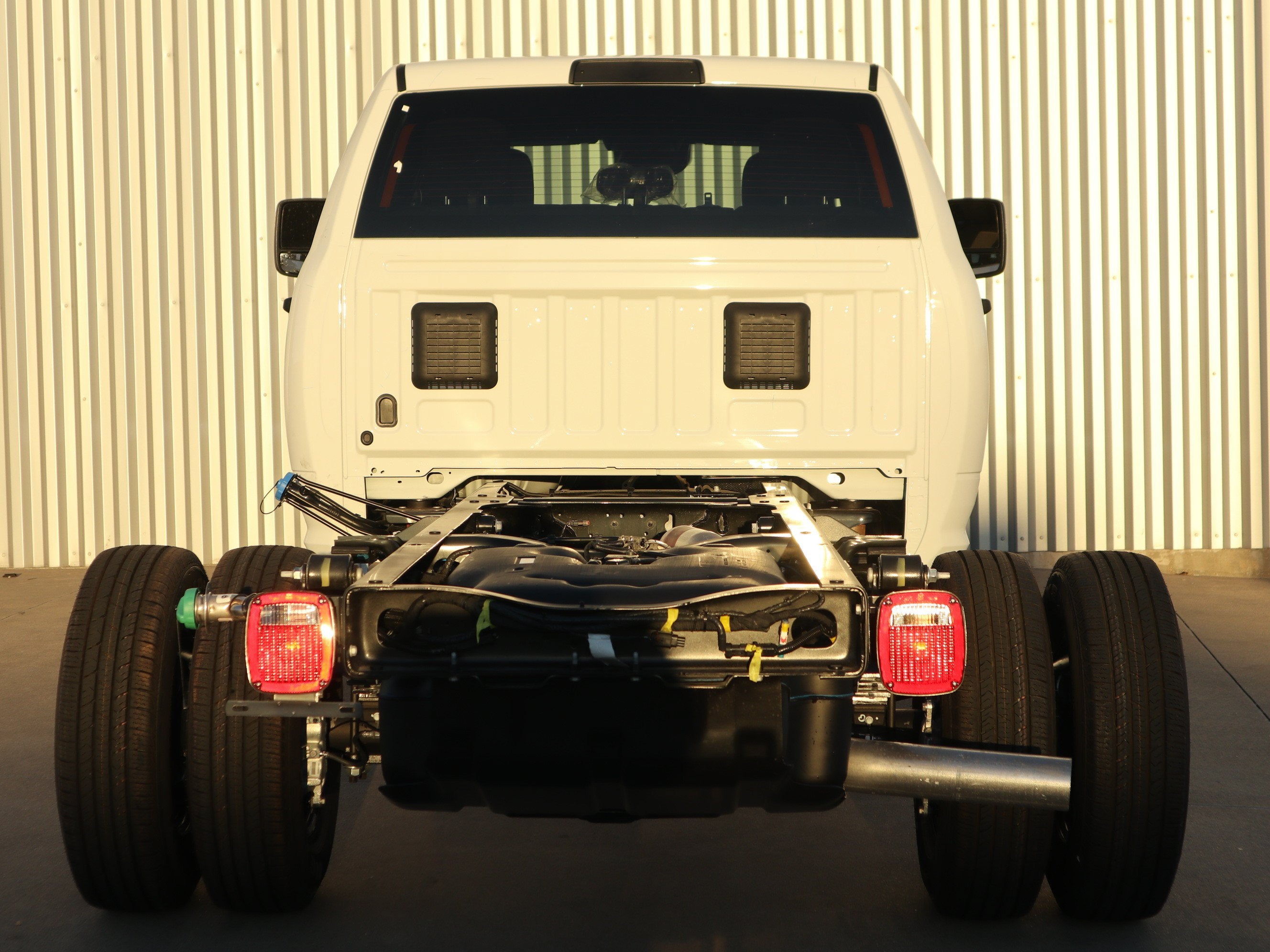 2027 RAM 3500 Chassis Cab Tradesman Crew Cab