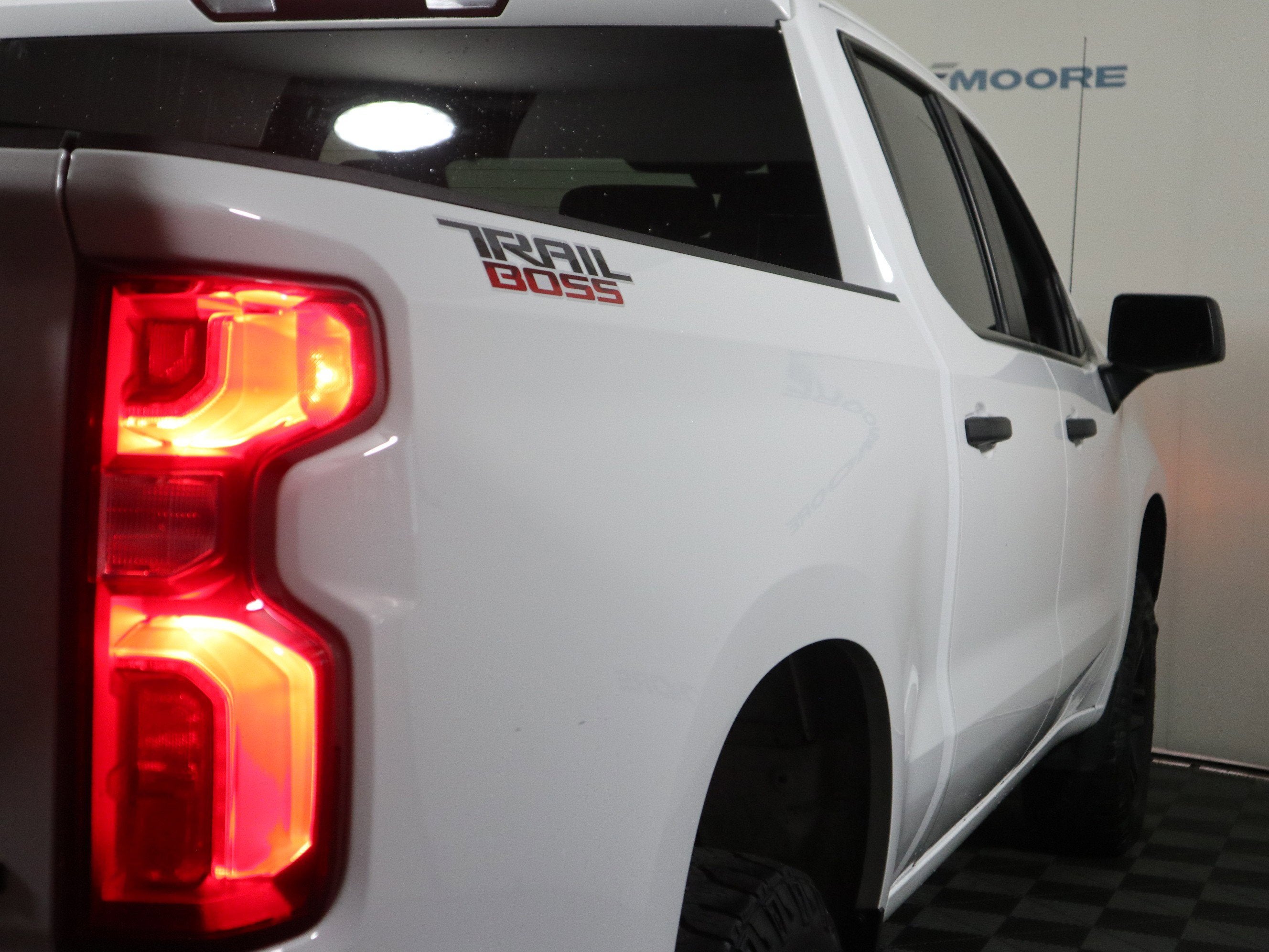 2021 Chevrolet Silverado 1500 Custom Trail Boss Crew Cab 4WD