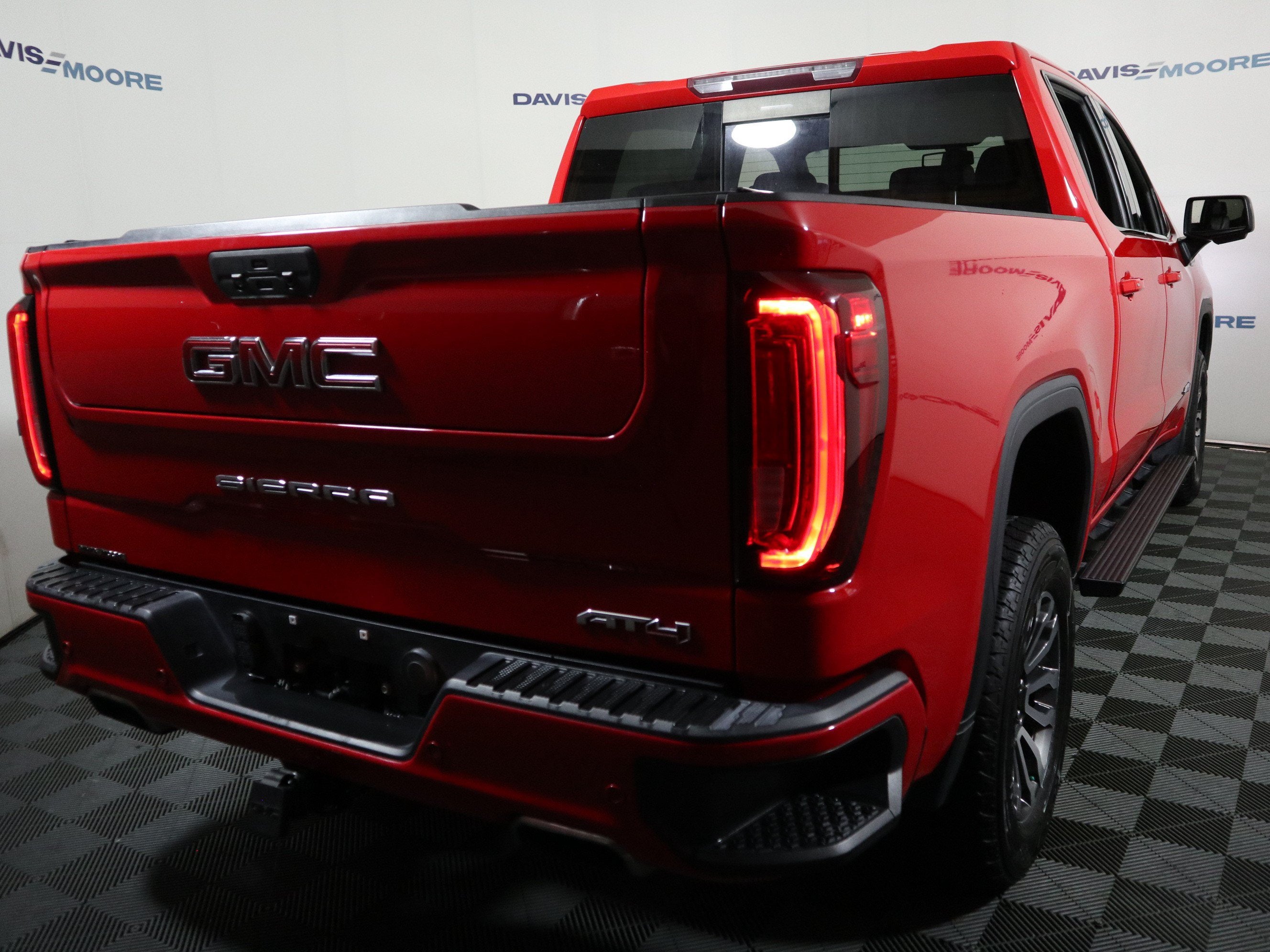 2021 GMC Sierra 1500 AT4 Crew Cab 4WD