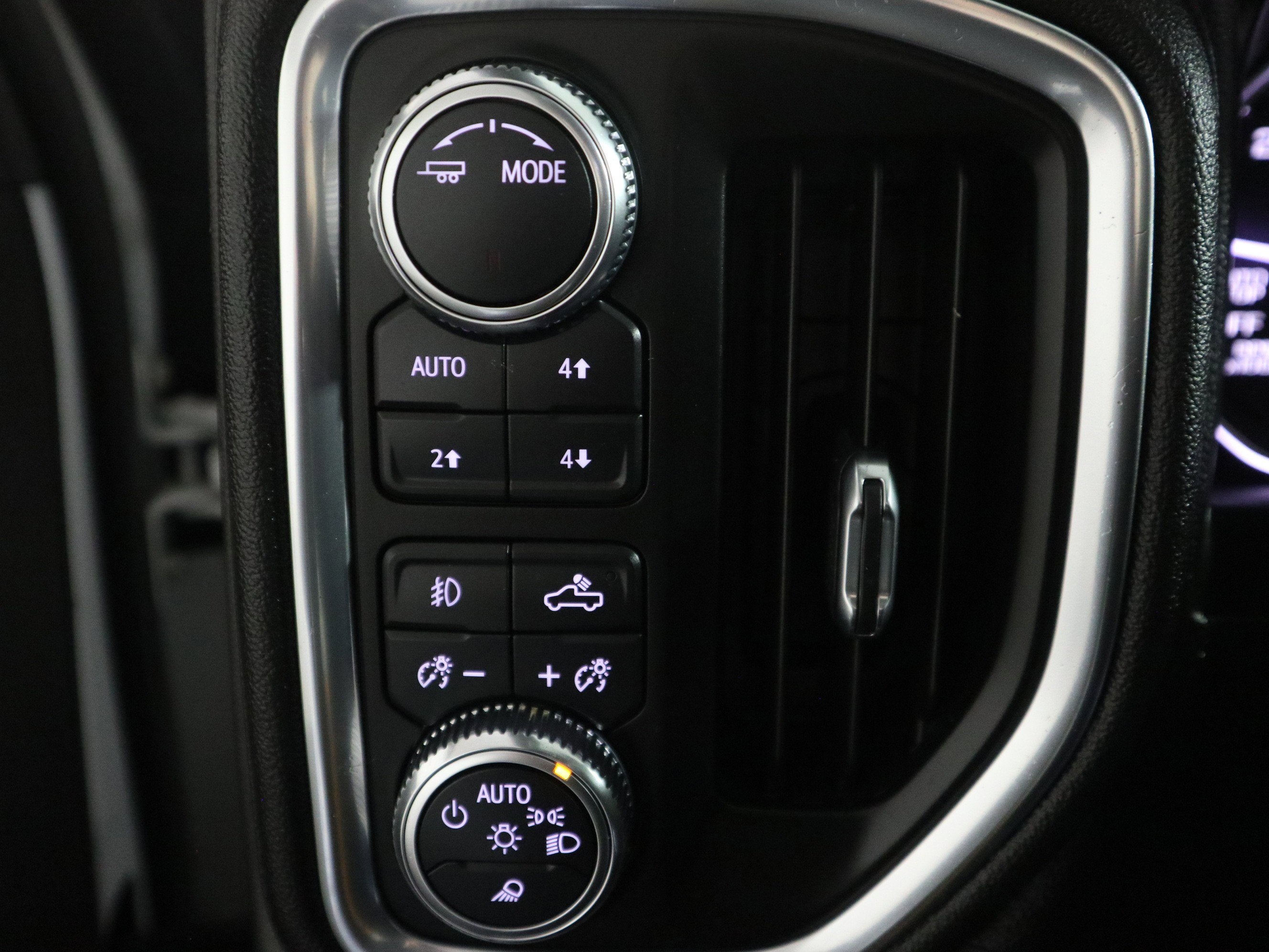 2021 GMC Sierra 1500 AT4 Crew Cab 4WD