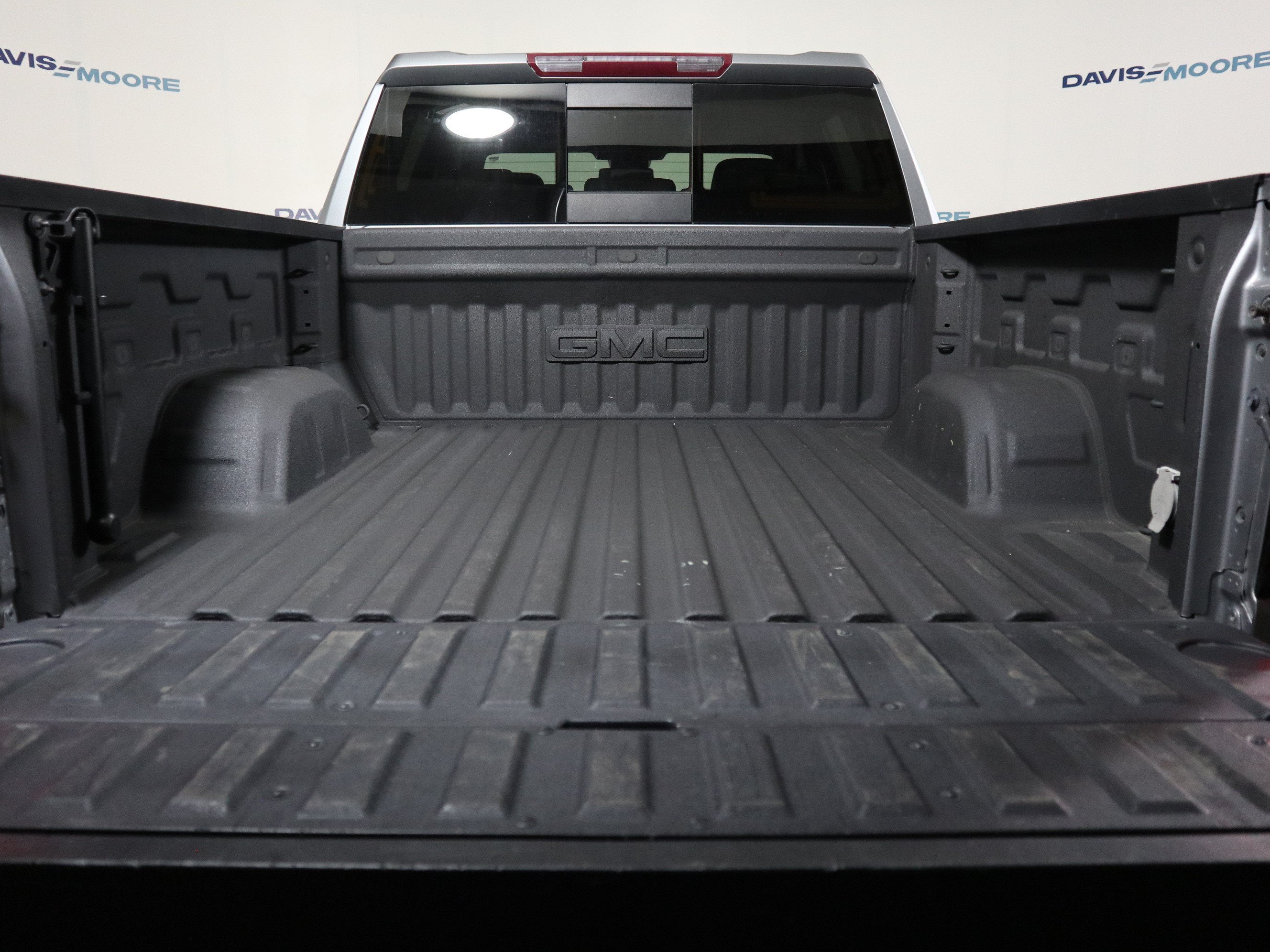 2023 GMC Sierra 1500 SLT Crew Cab 4WD