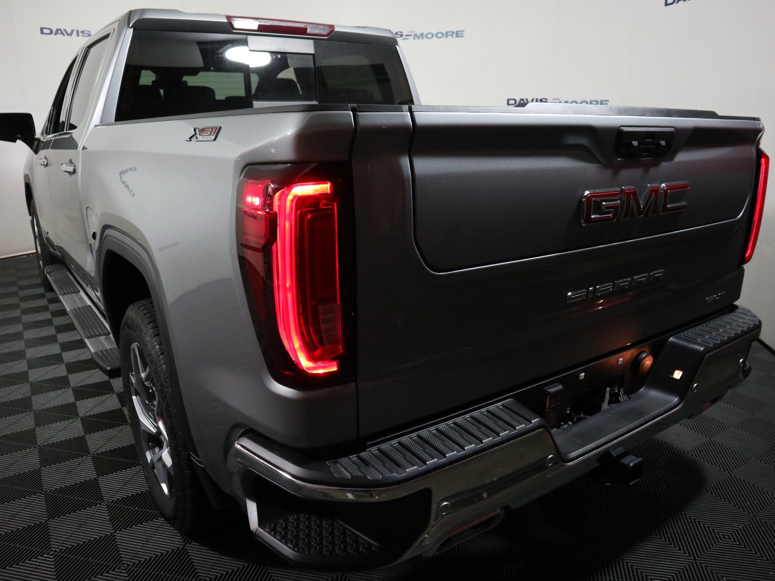 2023 GMC Sierra 1500 SLT Crew Cab 4WD