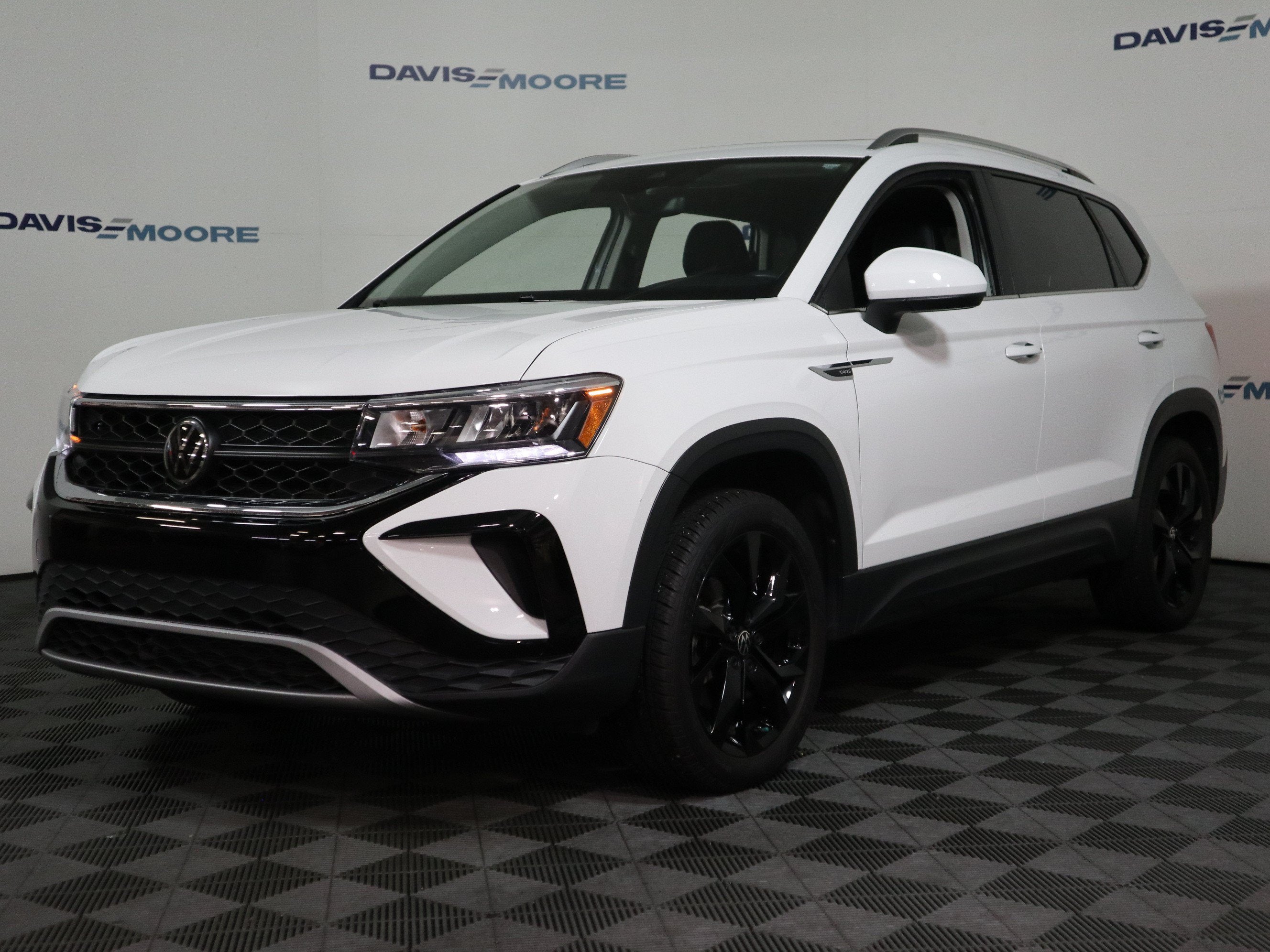 2023 Volkswagen Taos SE