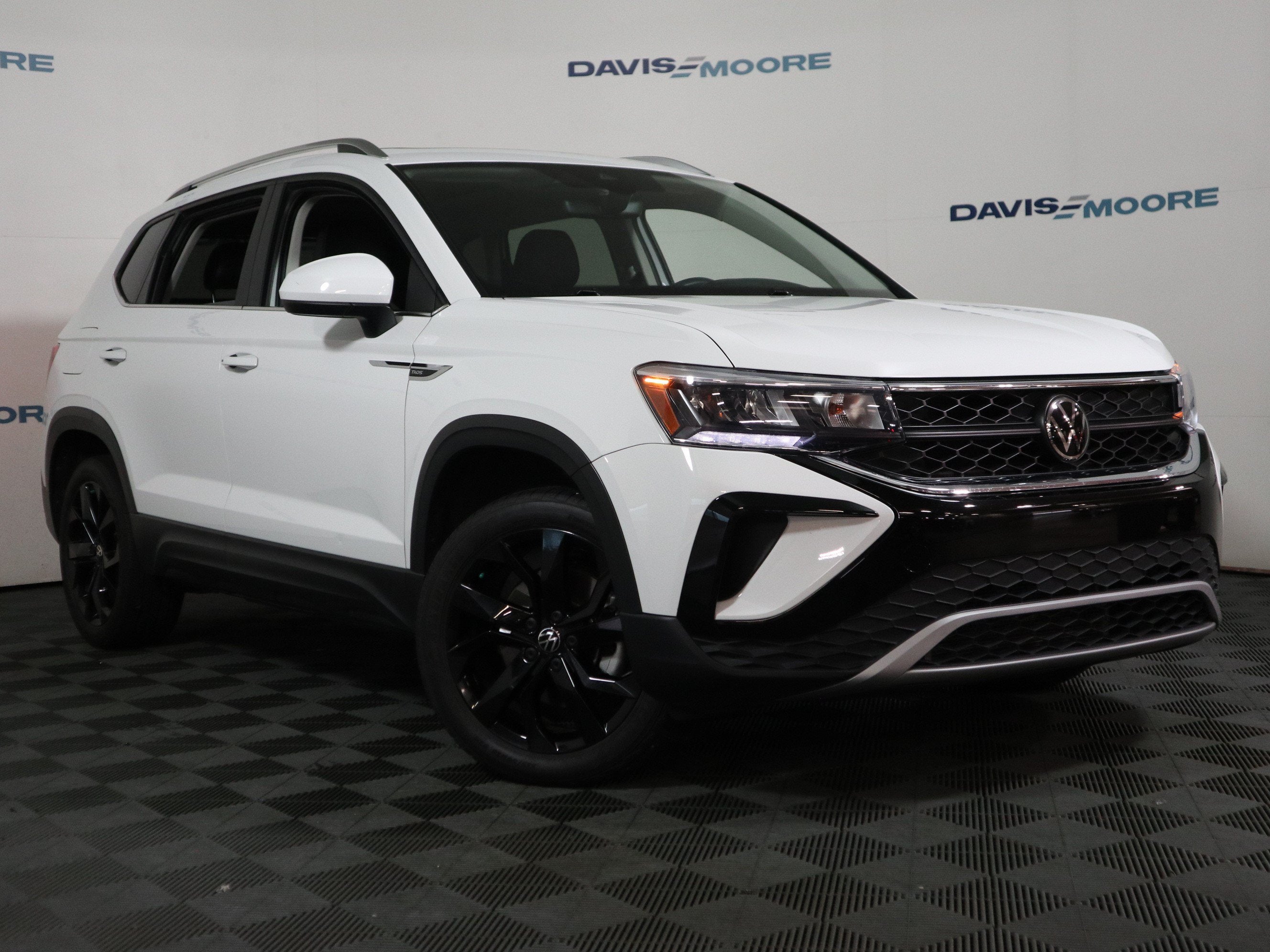 2023 Volkswagen Taos SE
