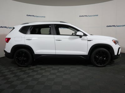 2023 Volkswagen Taos SE