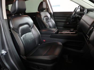 2022 Nissan Pathfinder SL 4WD