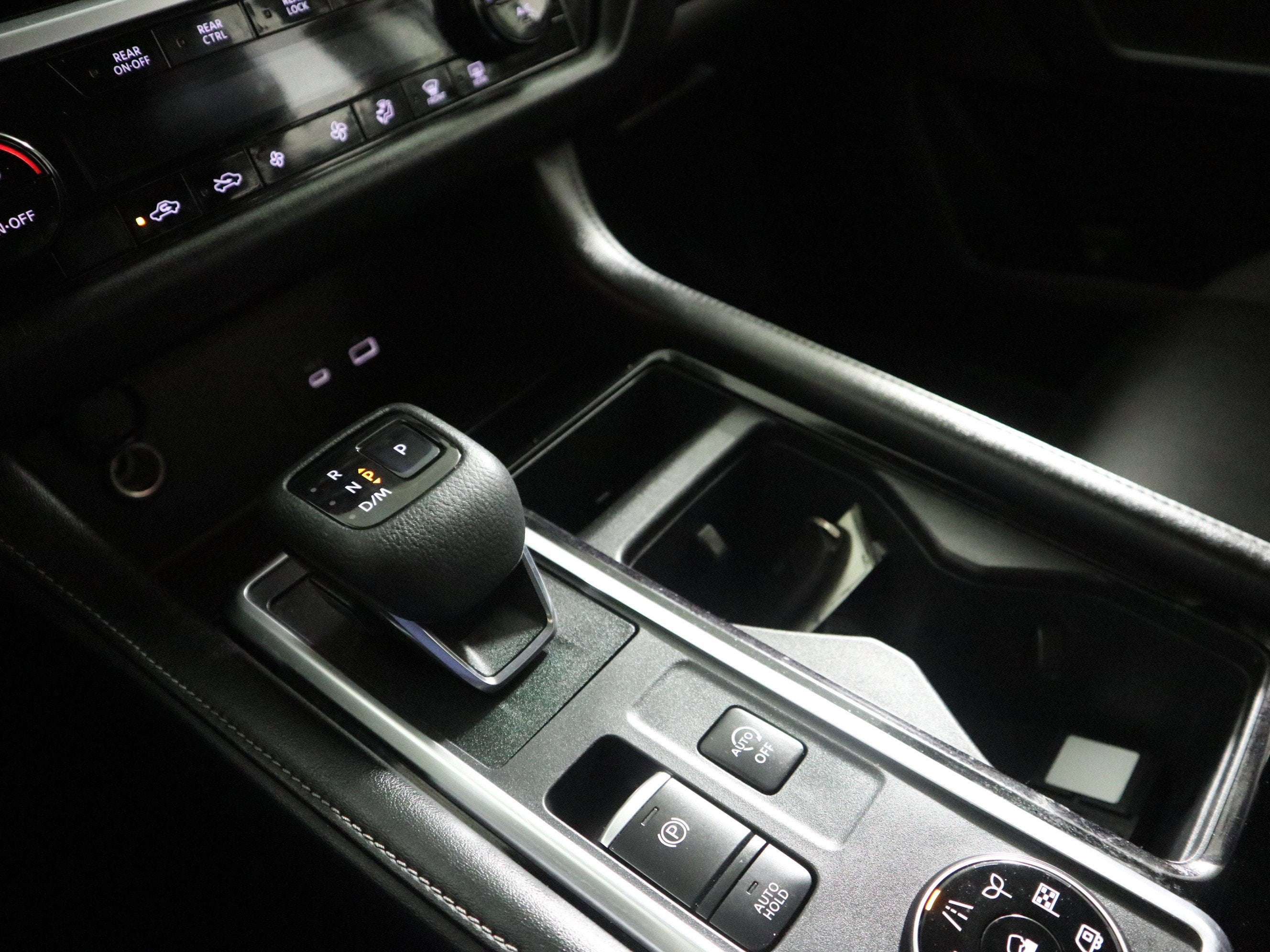 2022 Nissan Pathfinder SL 4WD