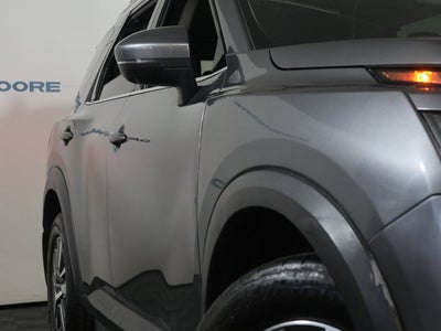 2022 Nissan Pathfinder SL 4WD