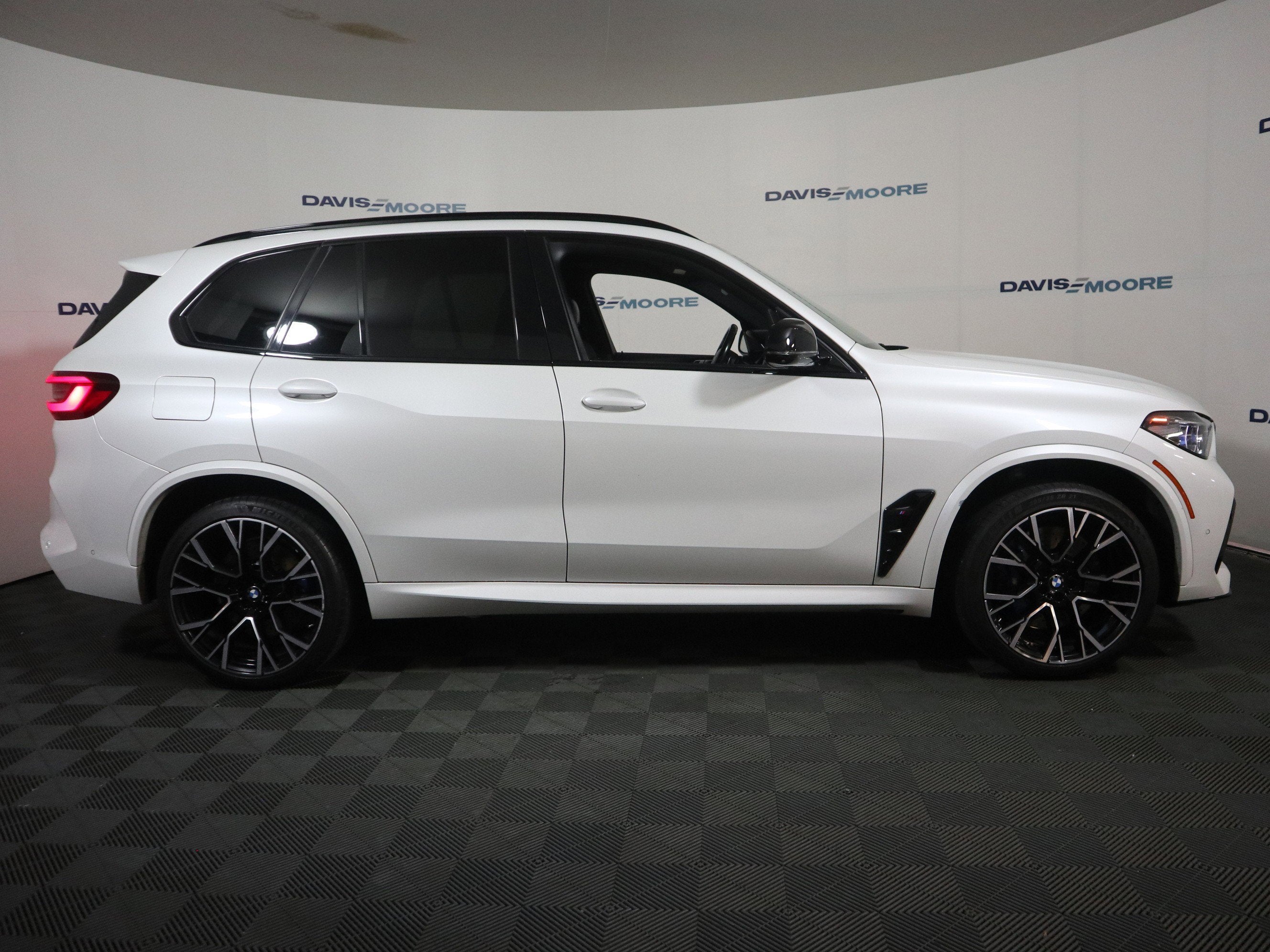 2022 BMW X5 M Base