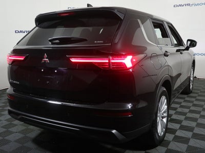 2025 Mitsubishi Outlander ES AWD