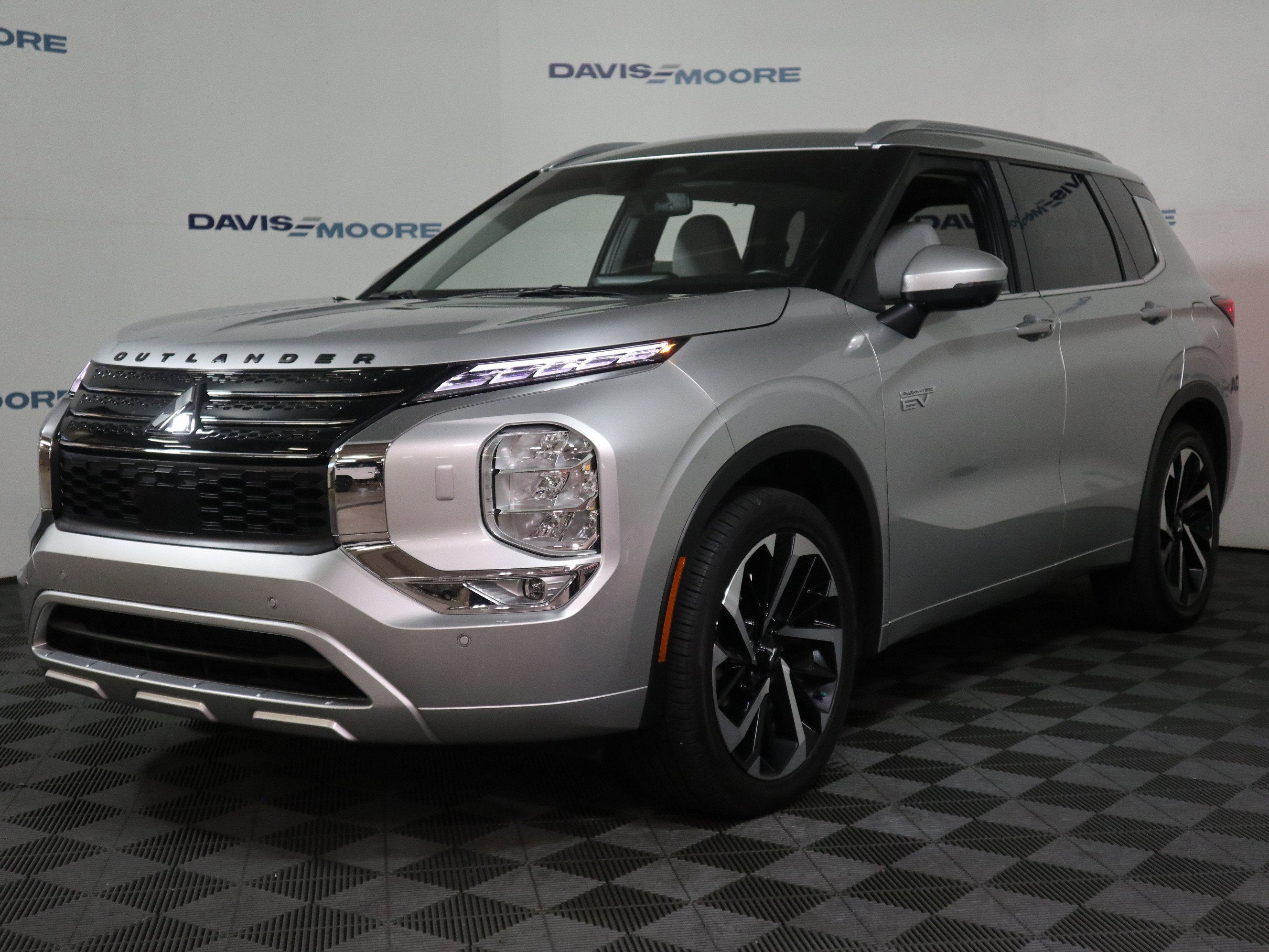 2024 Mitsubishi Outlander Plug-In Hybrid SEL 4WD