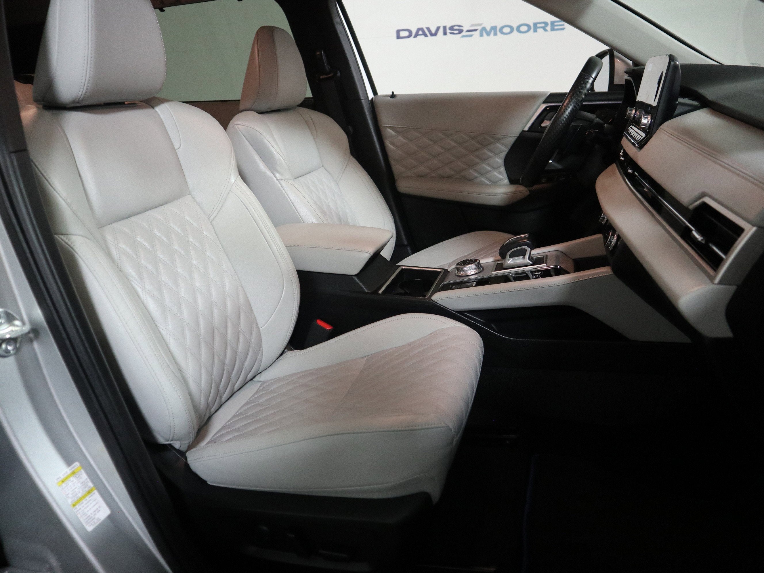 2024 Mitsubishi Outlander Plug-In Hybrid SEL 4WD