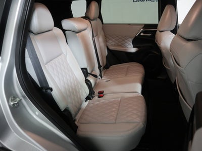 2024 Mitsubishi Outlander Plug-In Hybrid SEL 4WD