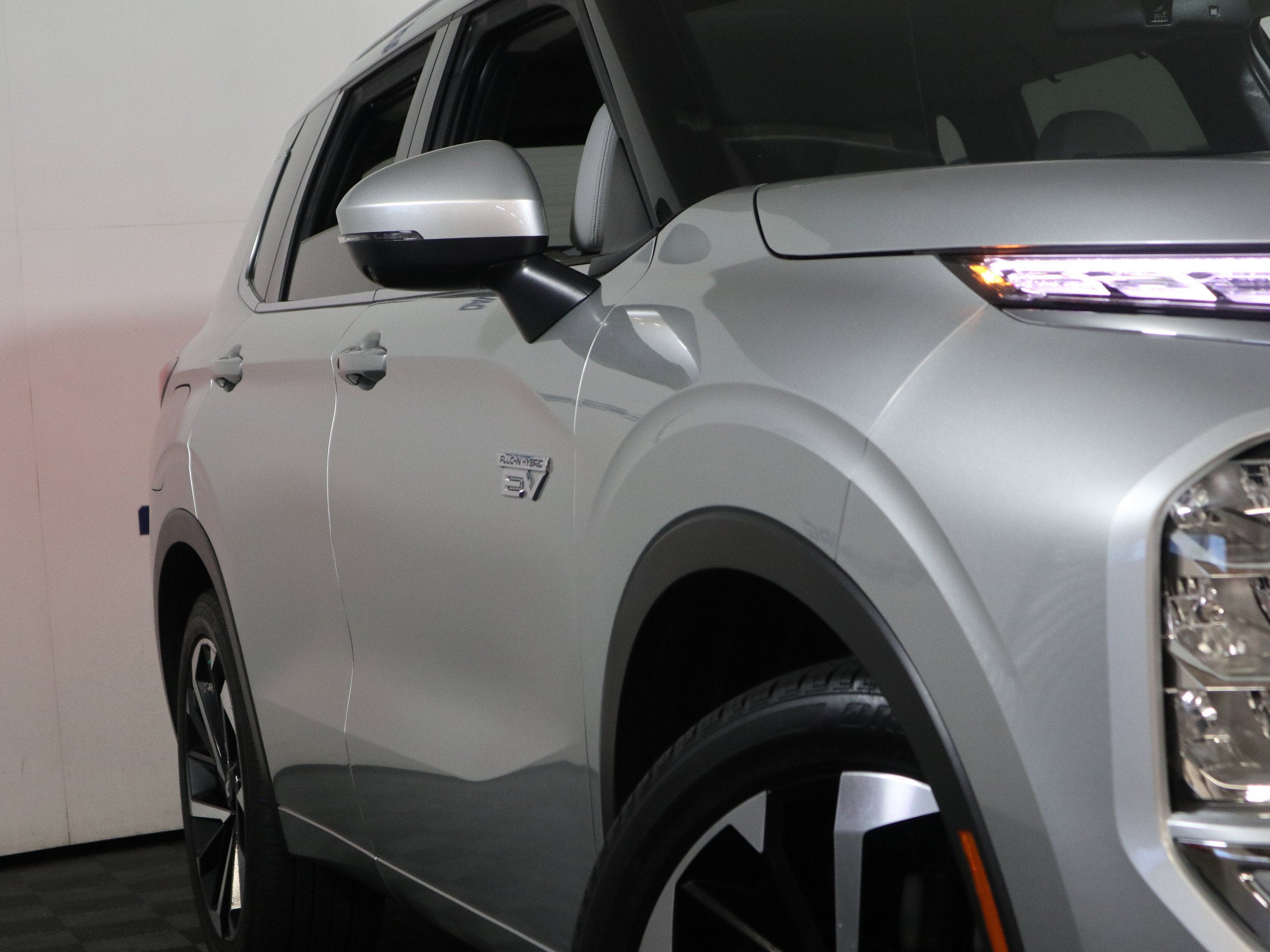 2024 Mitsubishi Outlander Plug-In Hybrid SEL 4WD