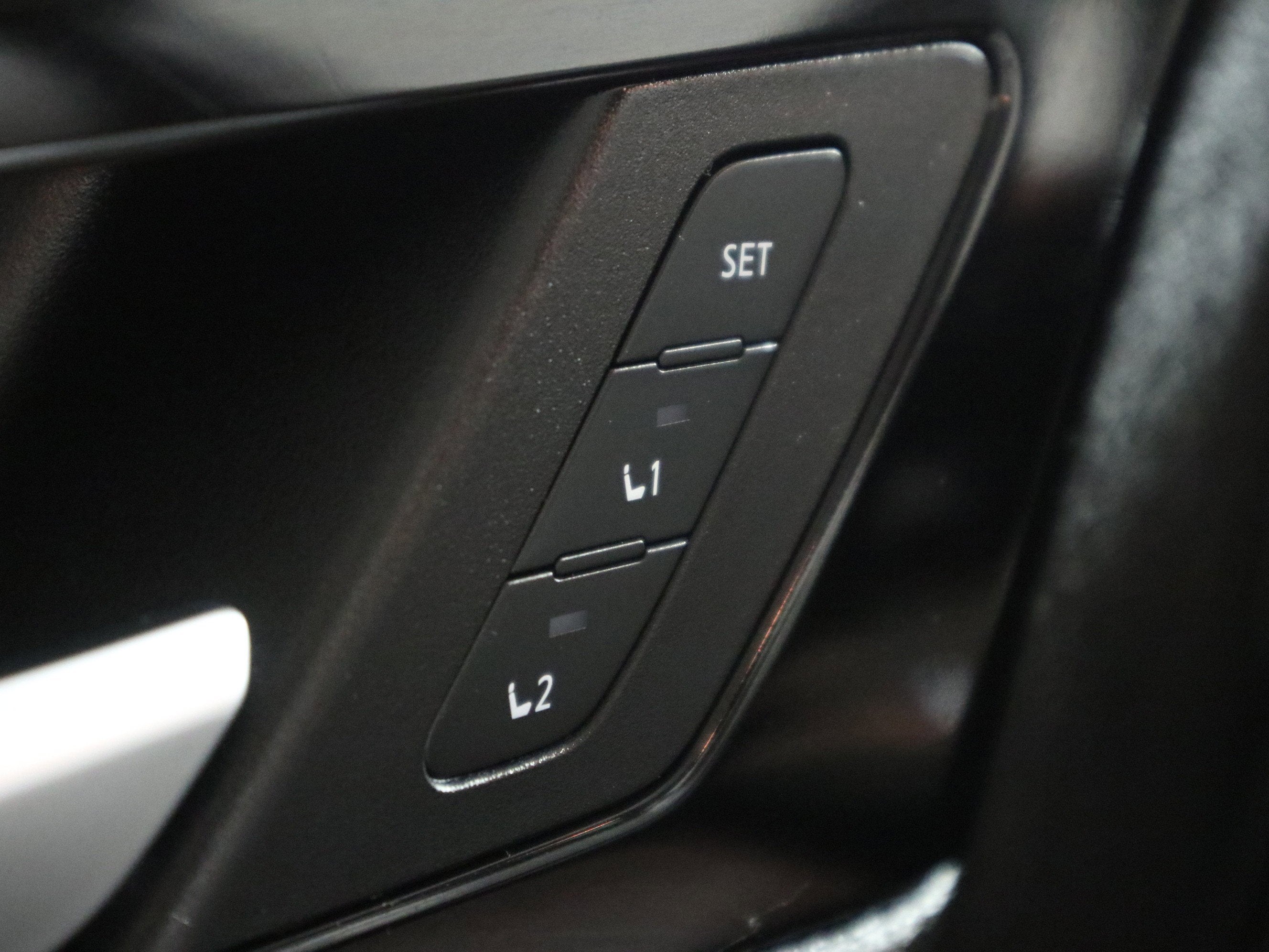 2024 Mitsubishi Outlander Plug-In Hybrid SEL 4WD