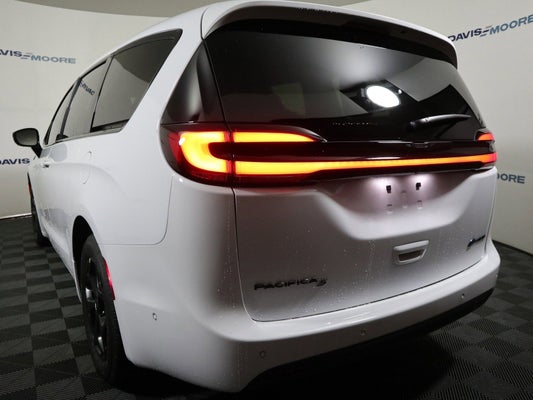 2024 Chrysler Pacifica Plug-In Hybrid PACIFICA PLUG-IN HYBRID S APPEARANCE in Wichita, KS - Davis-Moore Auto Group