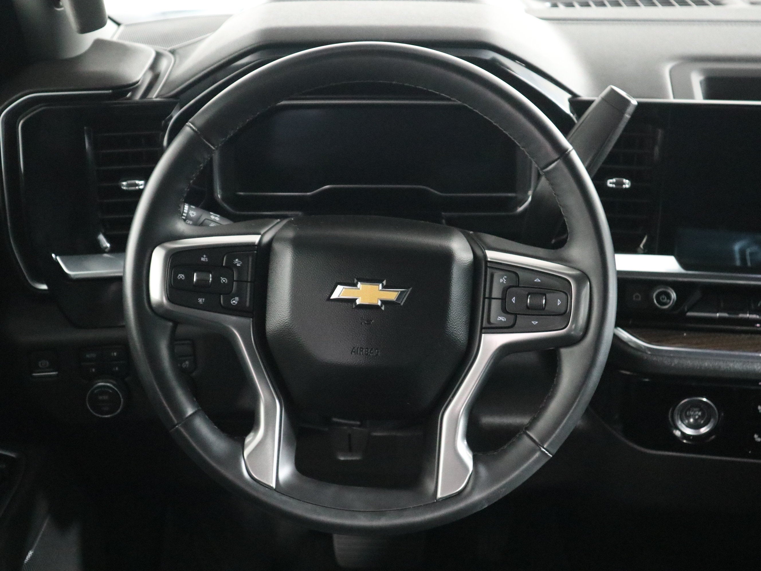 2024 Chevrolet Silverado 1500 LT Crew Cab 4WD