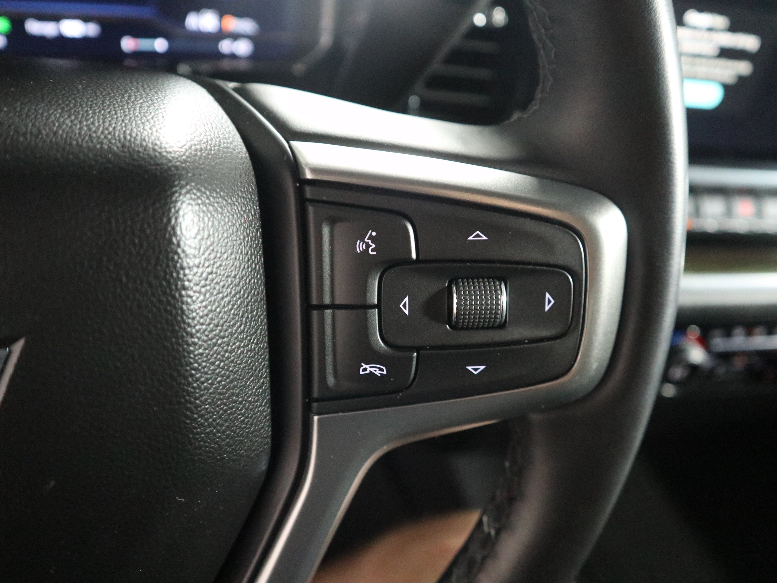 2024 Chevrolet Silverado 1500 LT Crew Cab 4WD