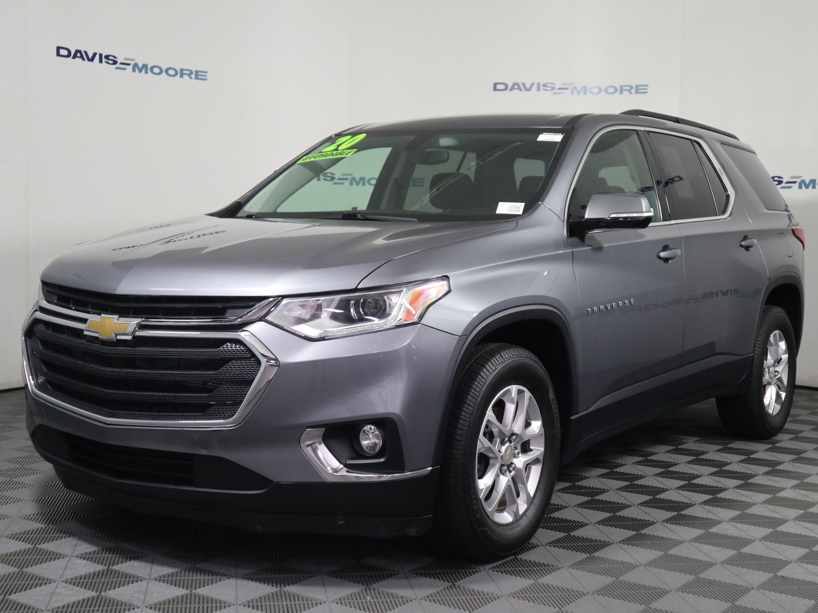 2020 Chevrolet Traverse LT Cloth