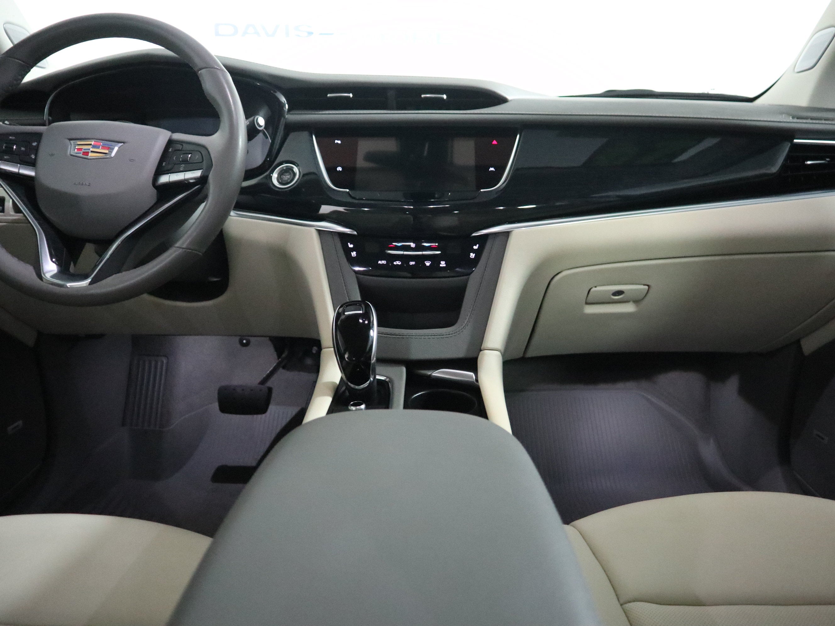 2024 Cadillac XT6 FWD Premium Luxury