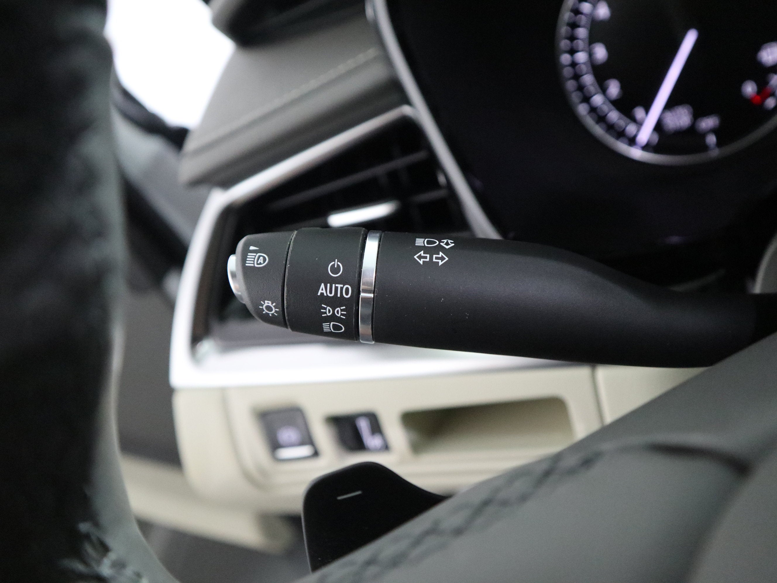 2024 Cadillac XT6 FWD Premium Luxury