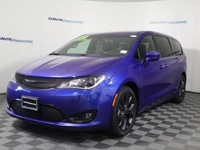 2020 Chrysler Pacifica Touring
