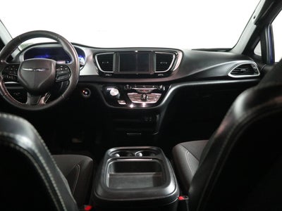 2020 Chrysler Pacifica Touring