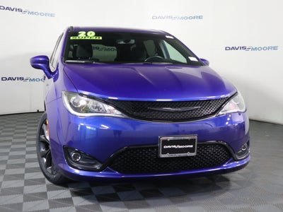 2020 Chrysler Pacifica Touring