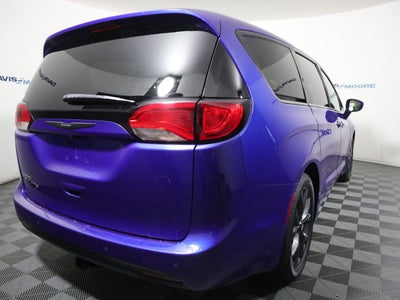 2020 Chrysler Pacifica Touring