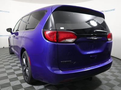 2020 Chrysler Pacifica Touring