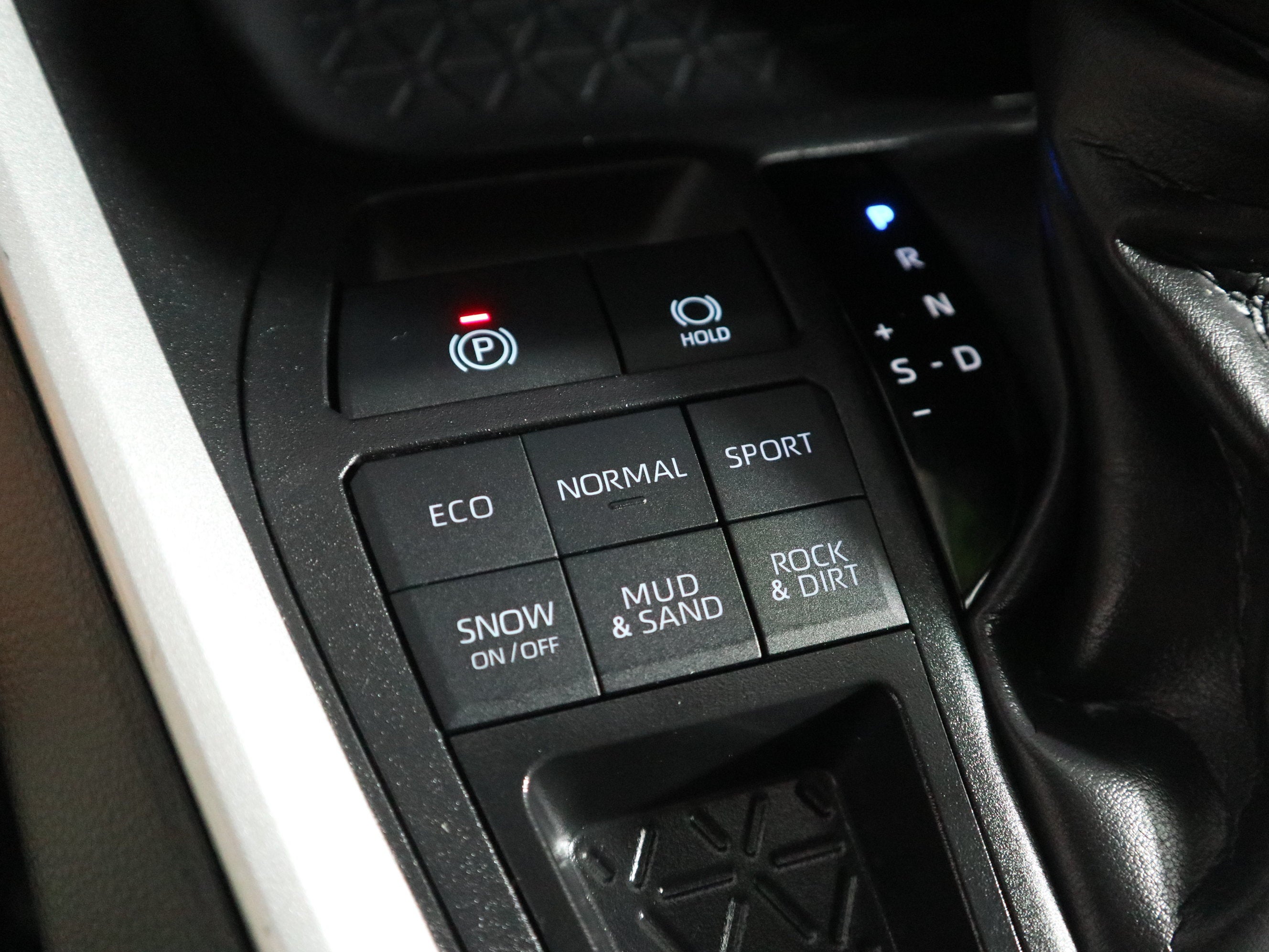 2025 Toyota RAV4 XLE AWD