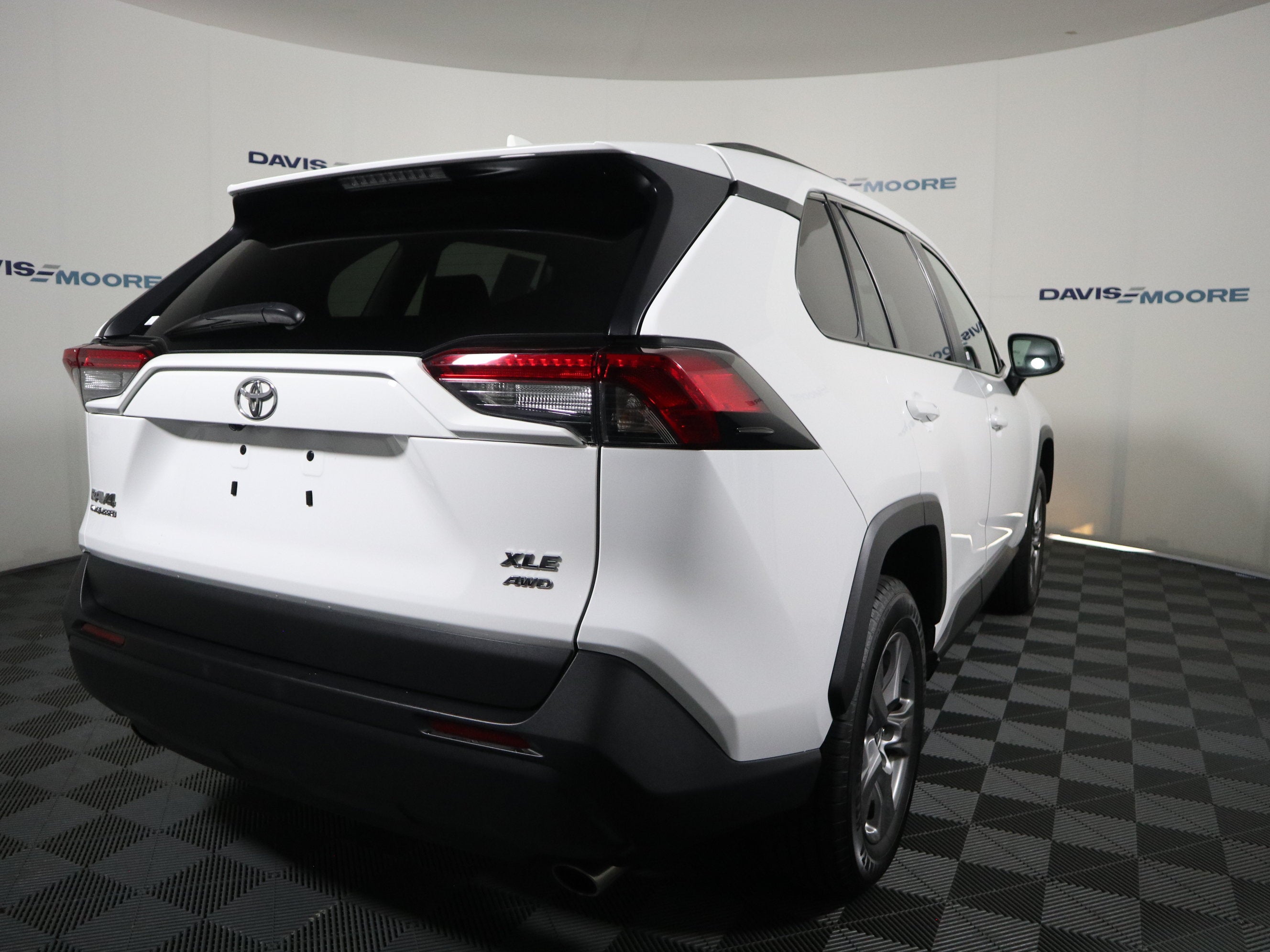 2025 Toyota RAV4 XLE AWD